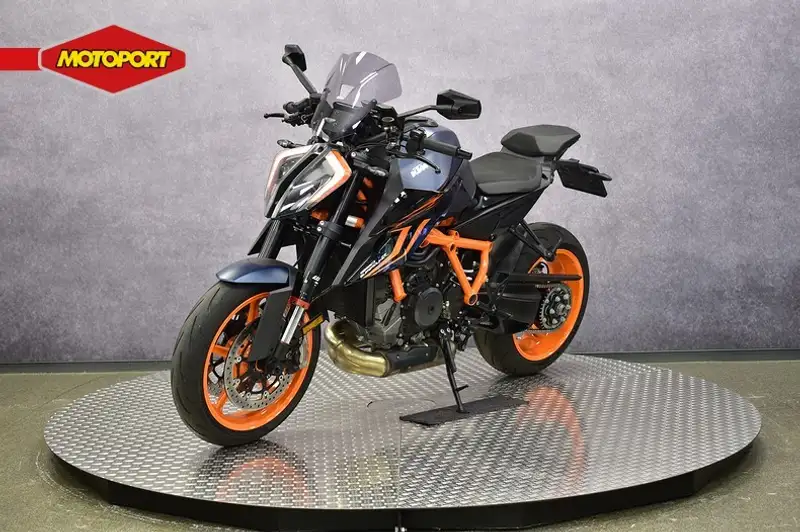 KTM 1290 Super Duke R - foto 4
