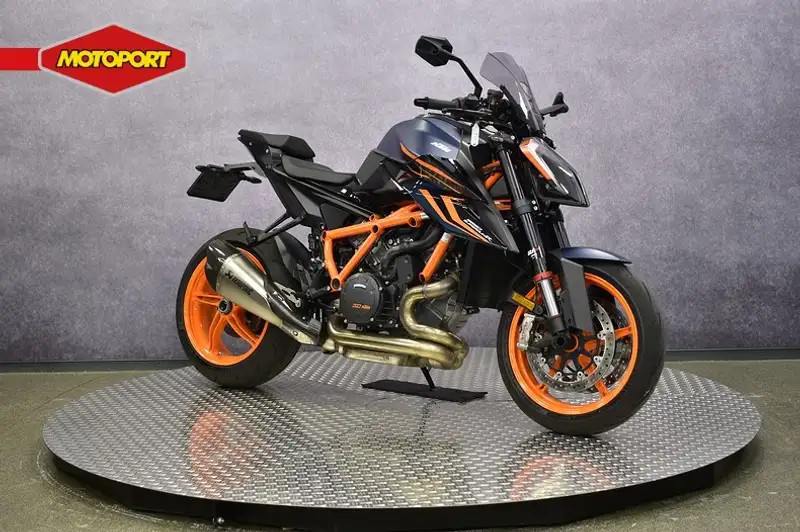 KTM 1290 Super Duke R - foto 2
