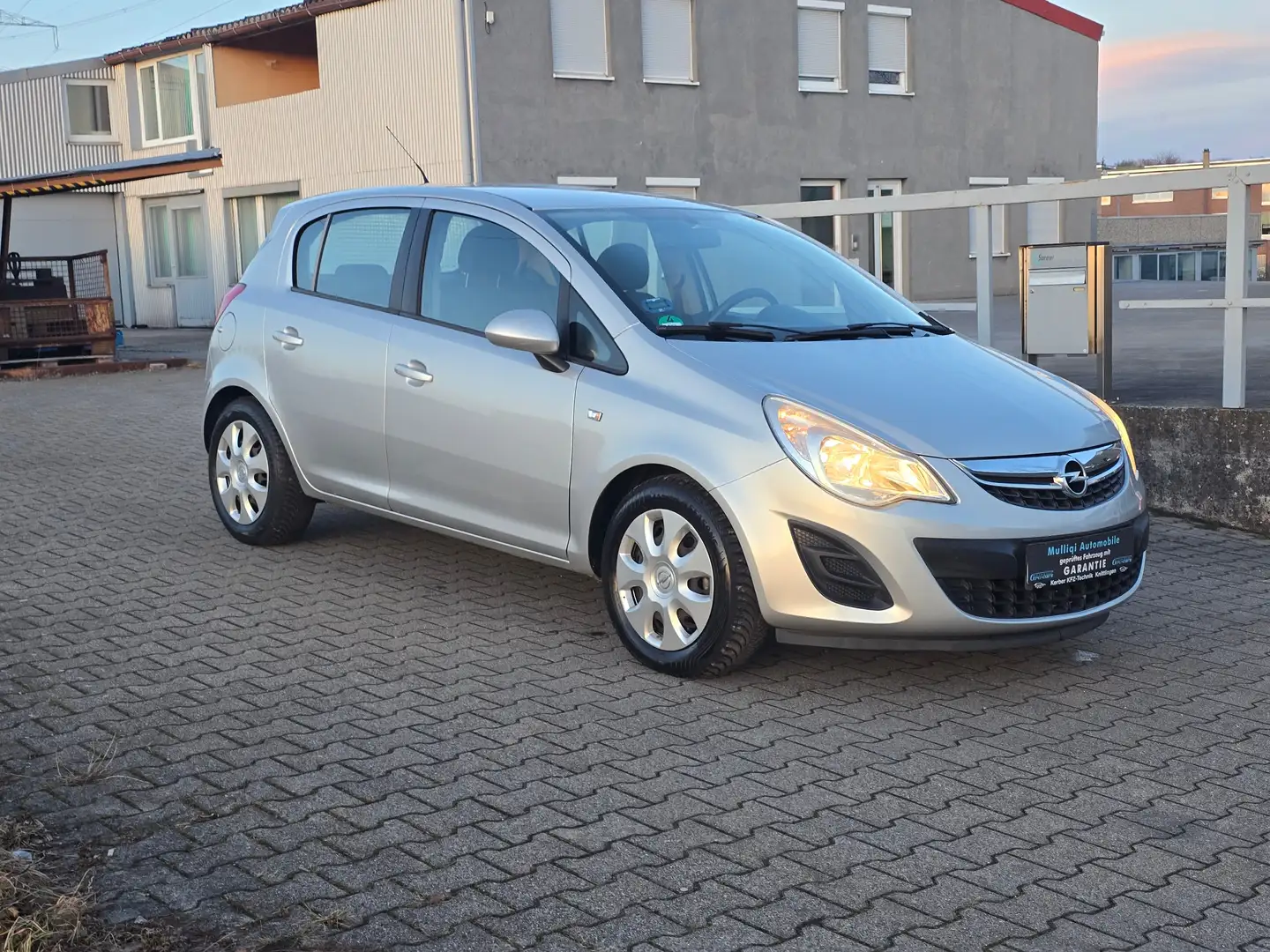 Opel Corsa Edition Grau - 1