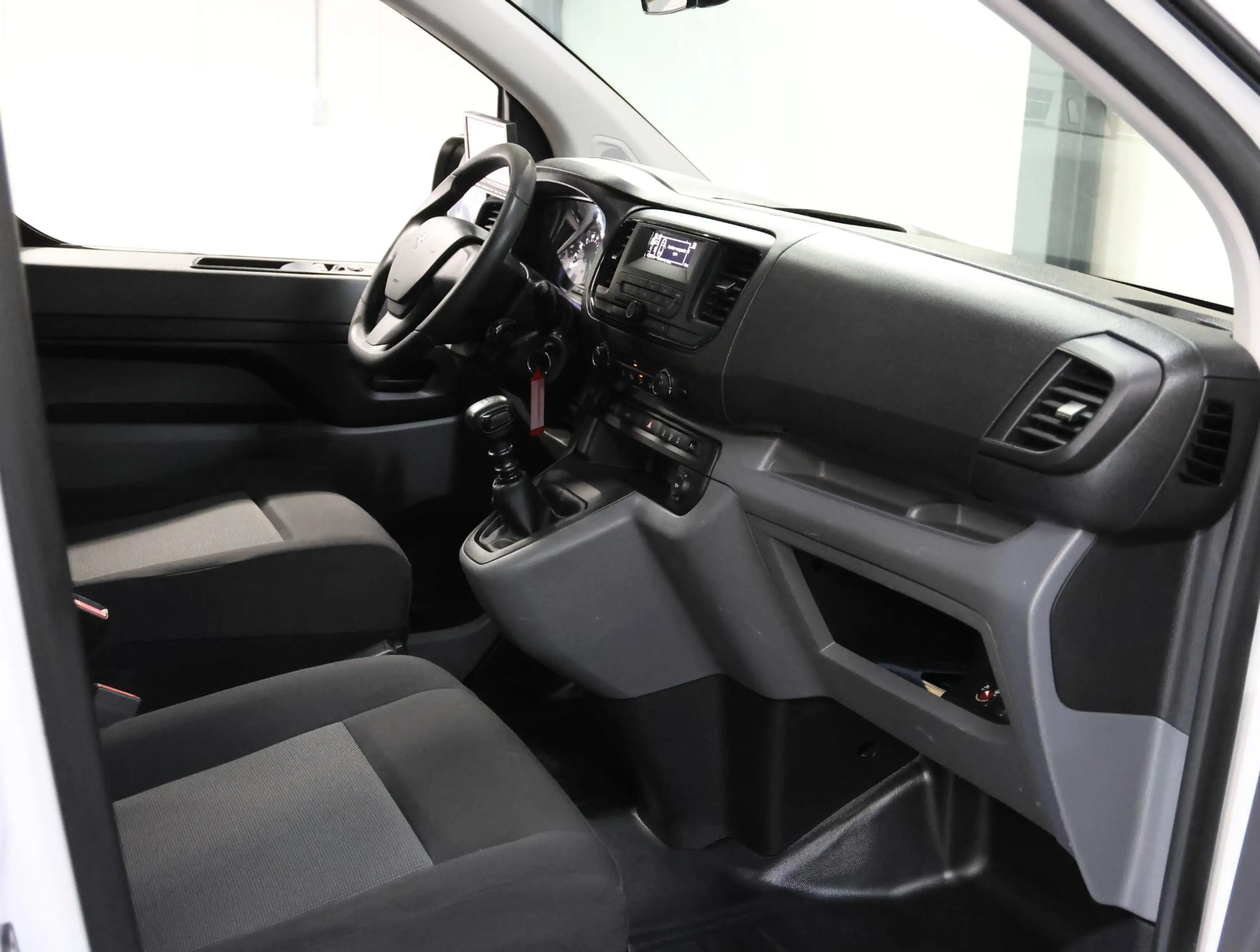 Peugeot Expert 2.0 BlueHDI 120PK Premium DC | 1ste Eigenaar | Air — photo 9