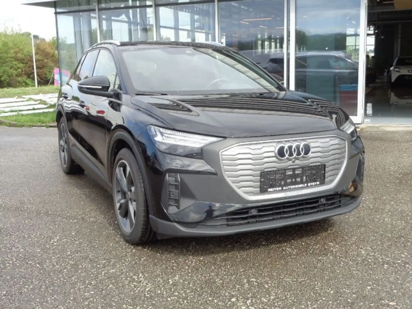 Audi Q4 e-tron 40 e-tron 82kw/h *Matrix *AHK schwenkbar Schwarz - 2