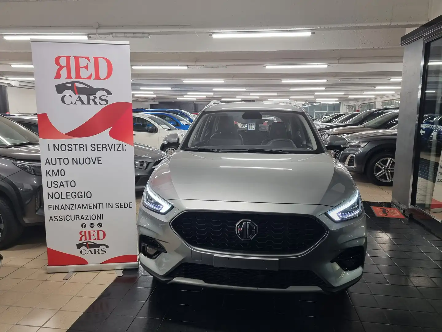 MG ZS 1.0 Luxury auto Argento - 1