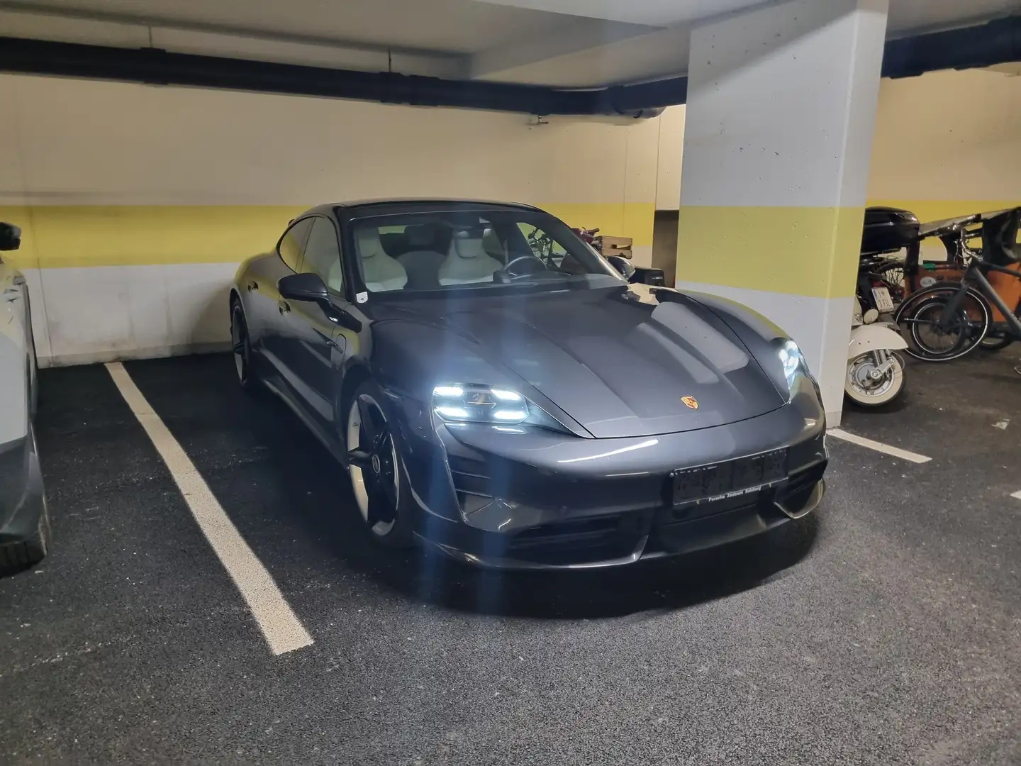 Porsche Taycan Taycan 4S Sport Limousine Grau - 2