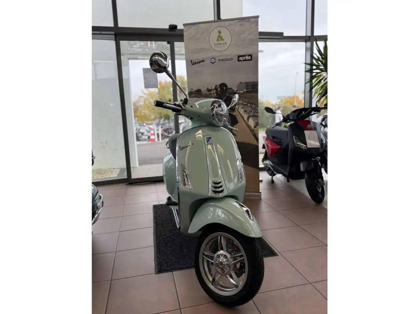 Vespa Primavera 50 Vert - 1