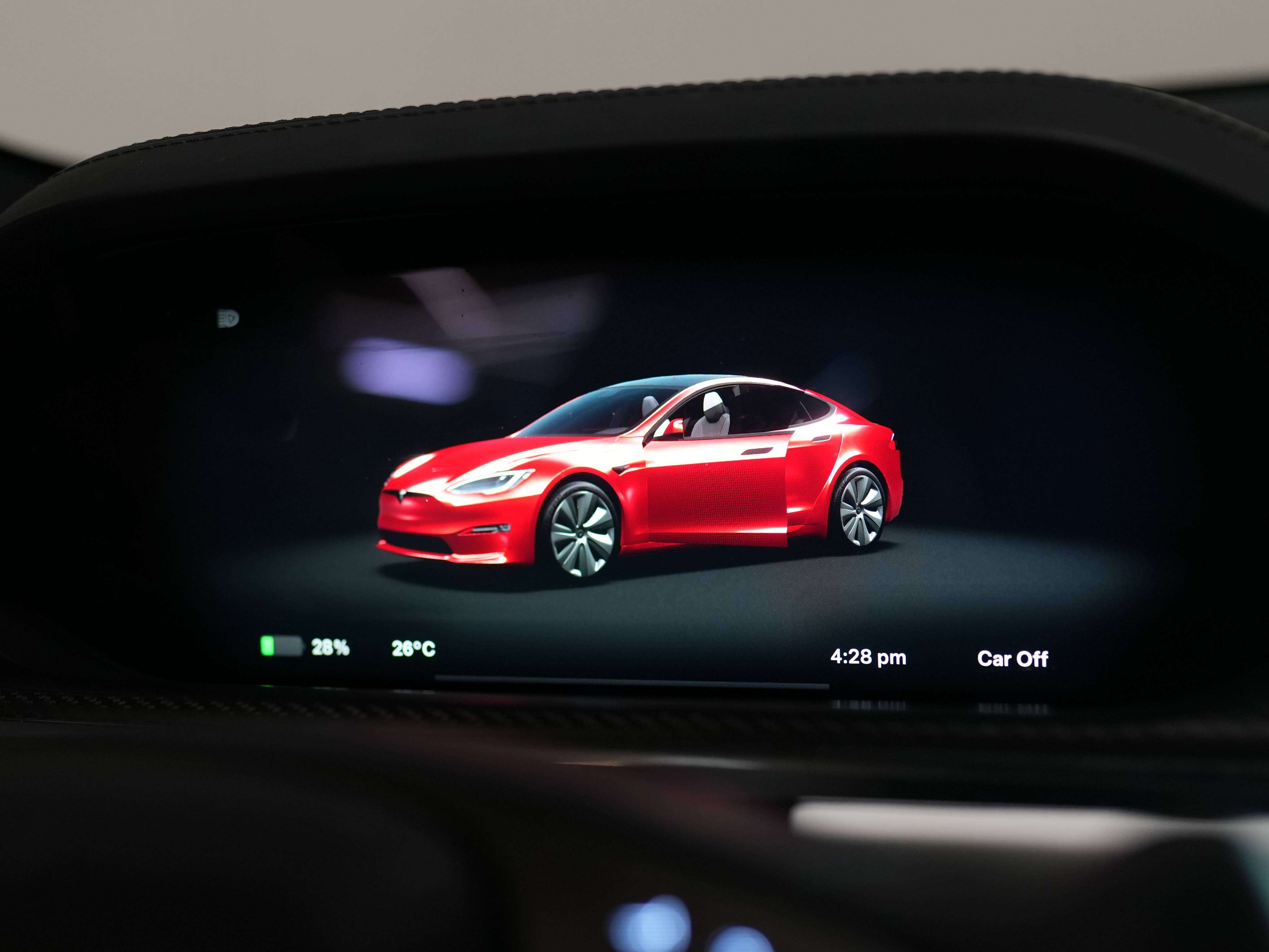 used 2021 Tesla Model S car, priced at $84,900