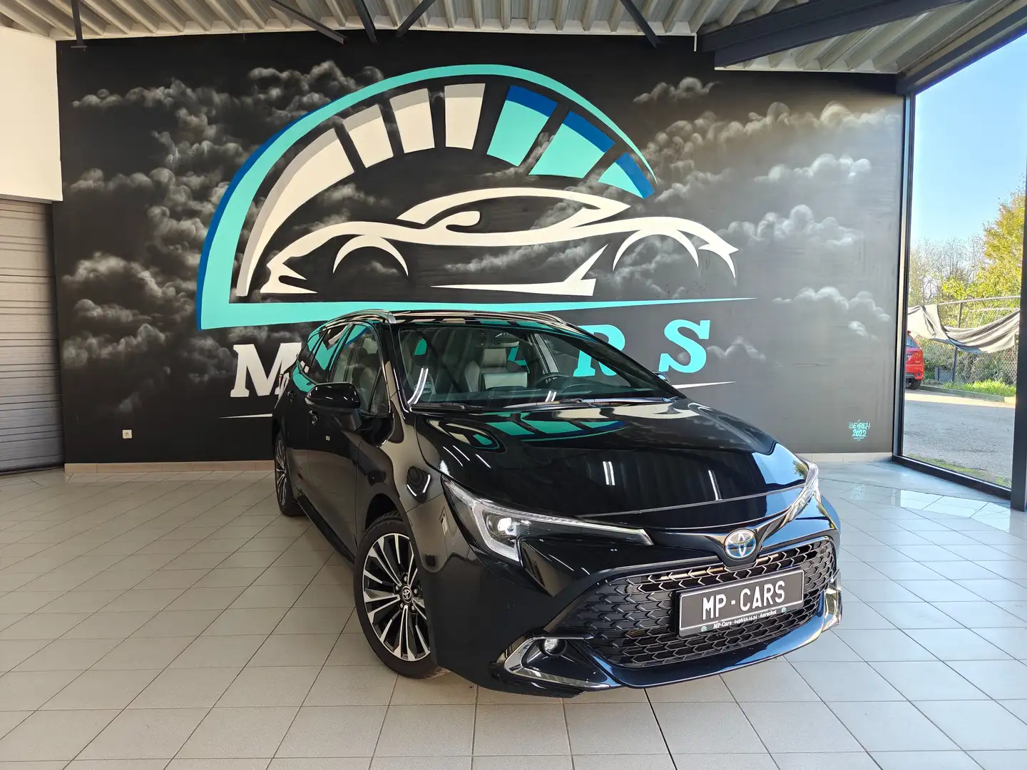 Toyota Corolla TS 1.8 Hybrid Style + tech pack Noir - 1