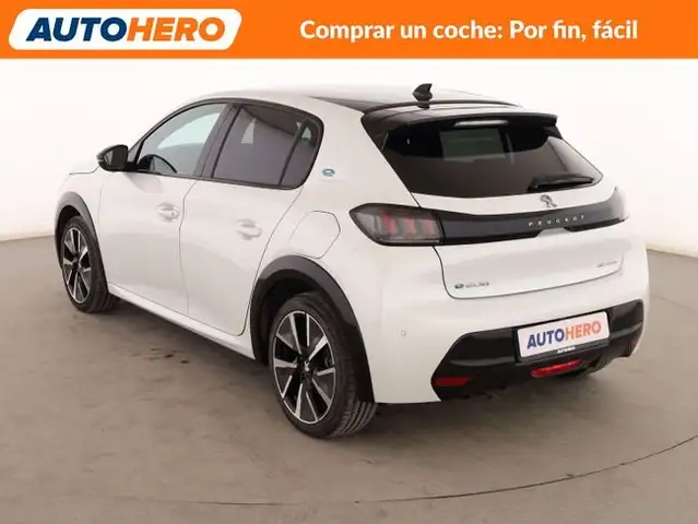 Peugeot 208 view 4