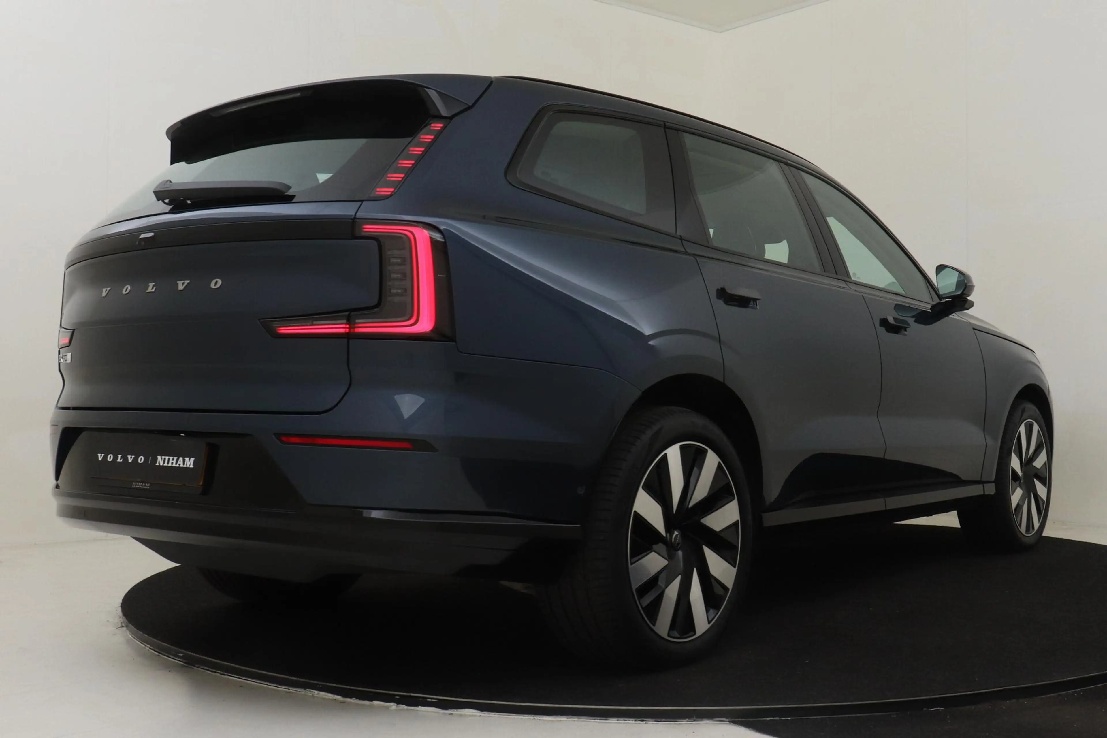 Volvo EX90 TWIN MOTOR PERFORMANCE ULTRA 7P. 111 kWh *VOL!* -P — photo 3
