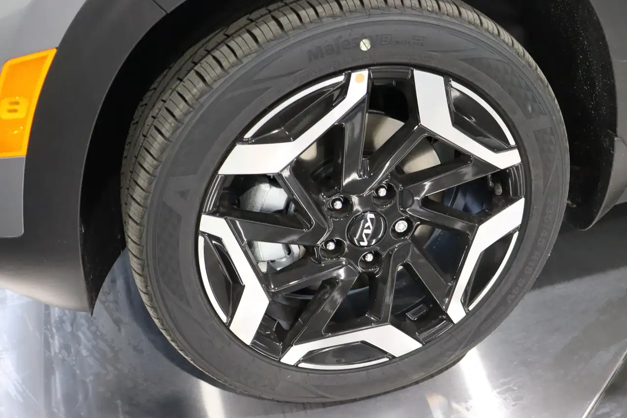 Kia Seltos снимка Kia Seltos