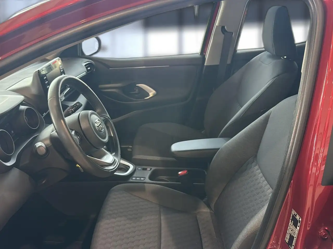 Toyota Yaris Hybrid Club Sportpaket Bluetooth Navi LED, миниатюра 8