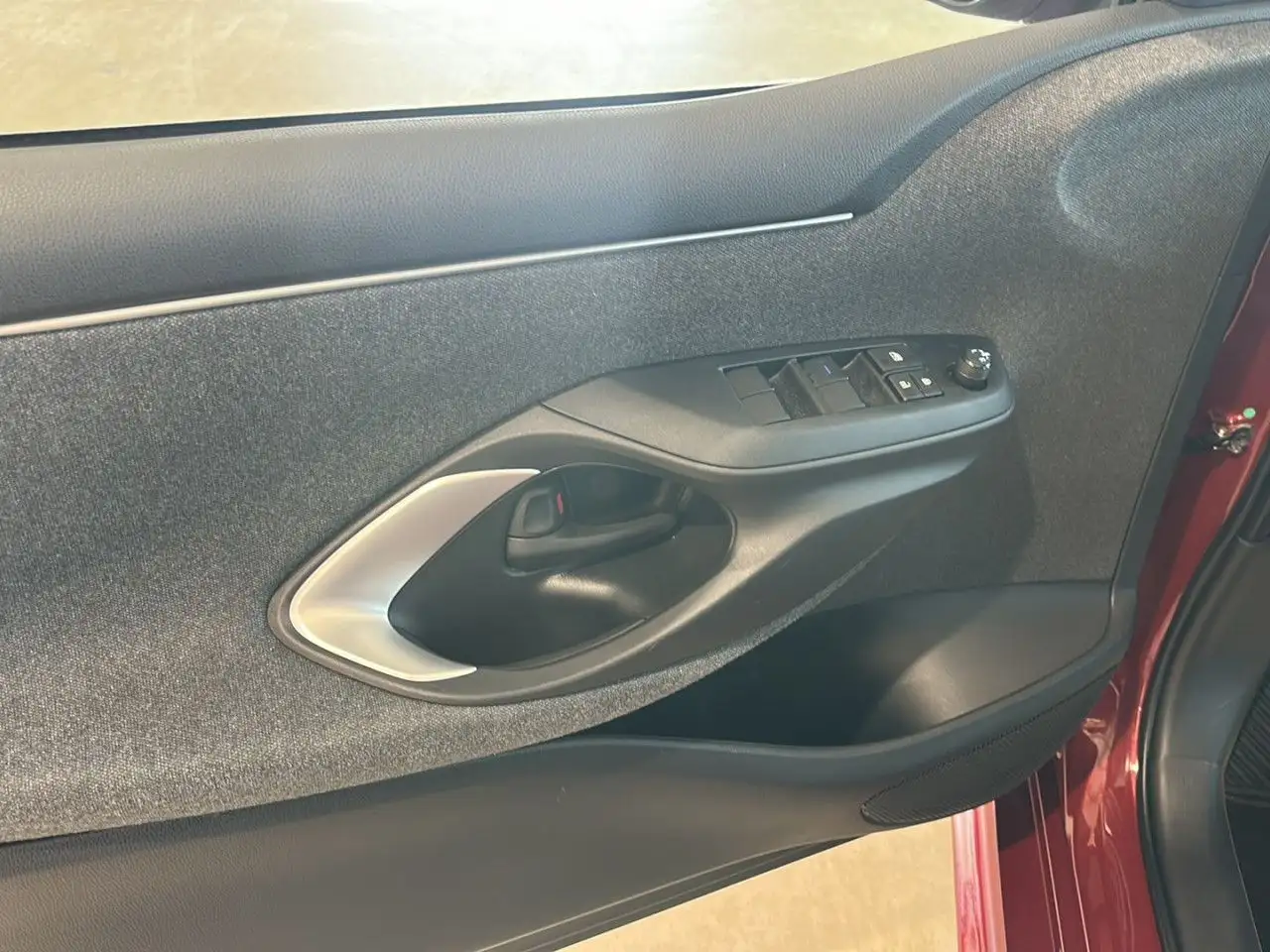 Toyota Yaris Hybrid Club Sportpaket Bluetooth Navi LED, миниатюра 7