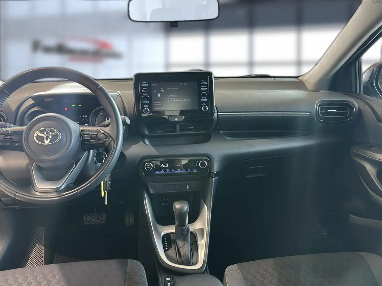 Toyota Yaris Hybrid Club Sportpaket Bluetooth Navi LED, миниатюра 15