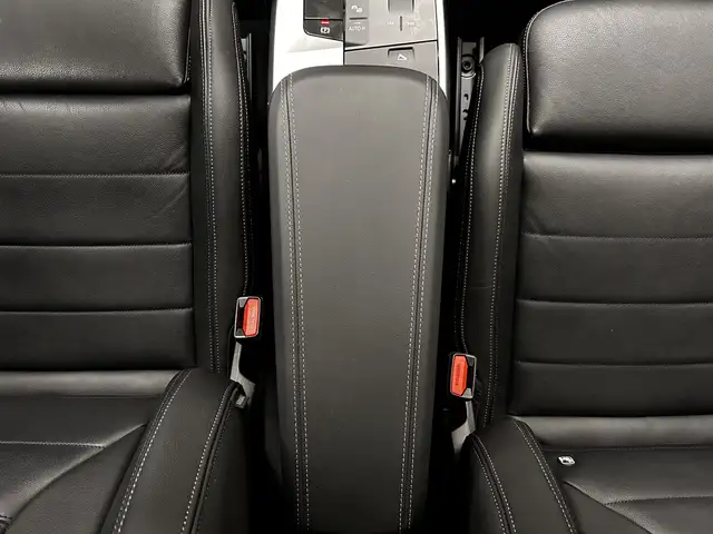 BMW 2 Series view 17