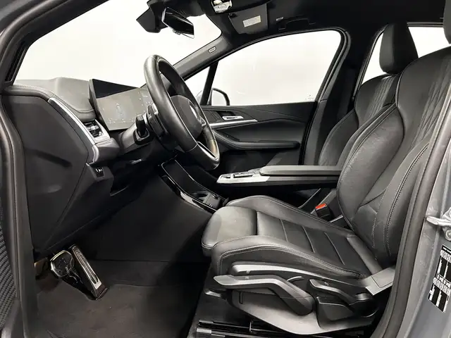 BMW 2 Series view 4