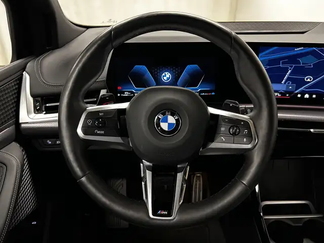 BMW 2 Series view 24