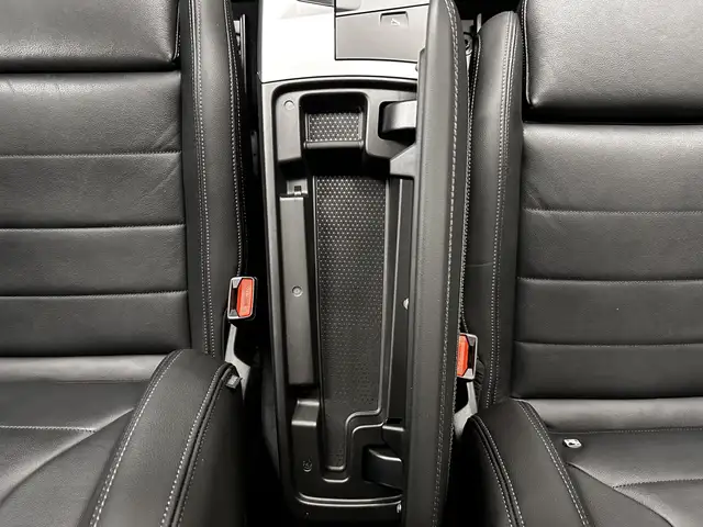 BMW 2 Series view 18