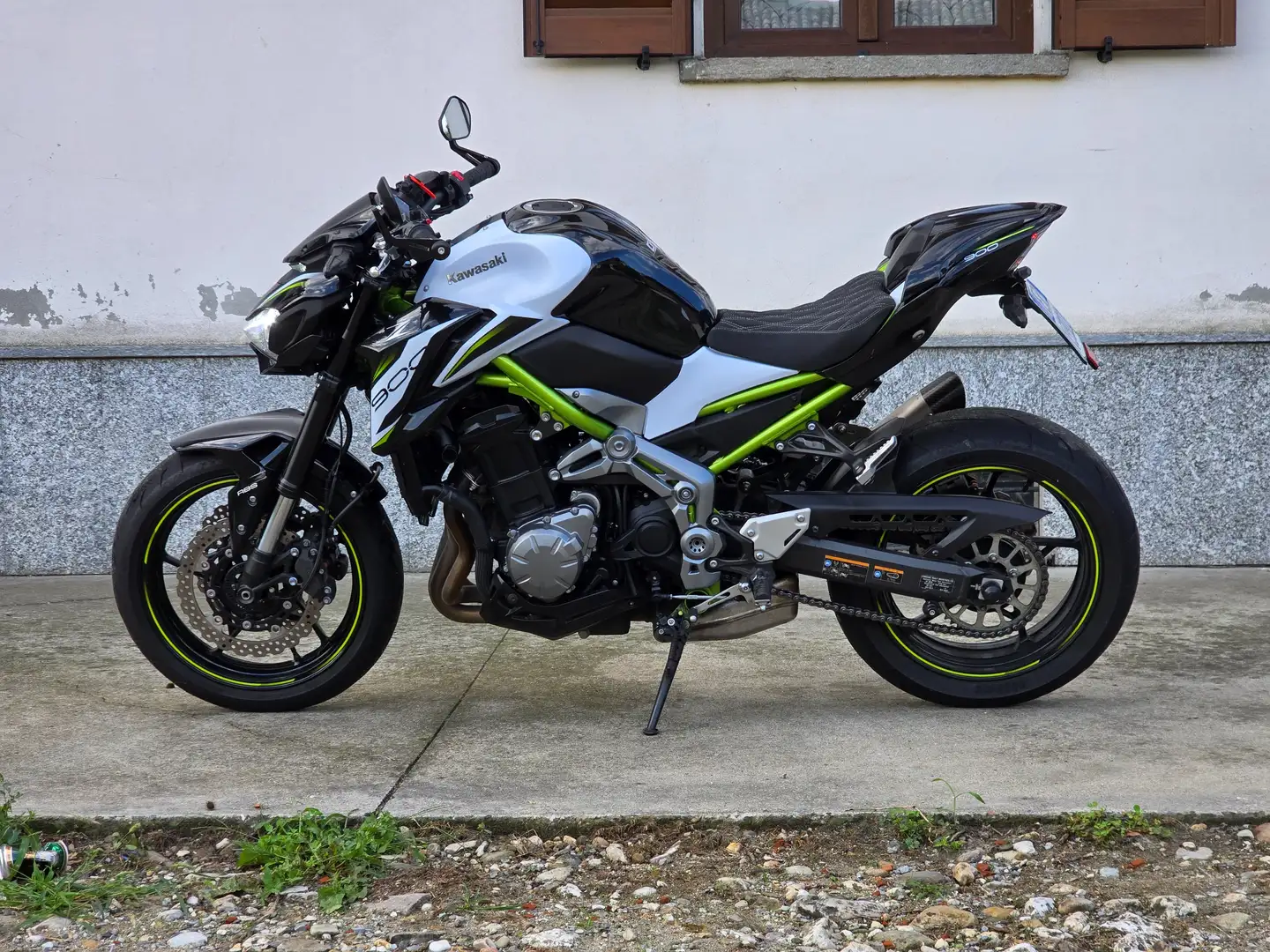 Kawasaki Z 900 125 CV da 80 Euro/mese Bianco - 2