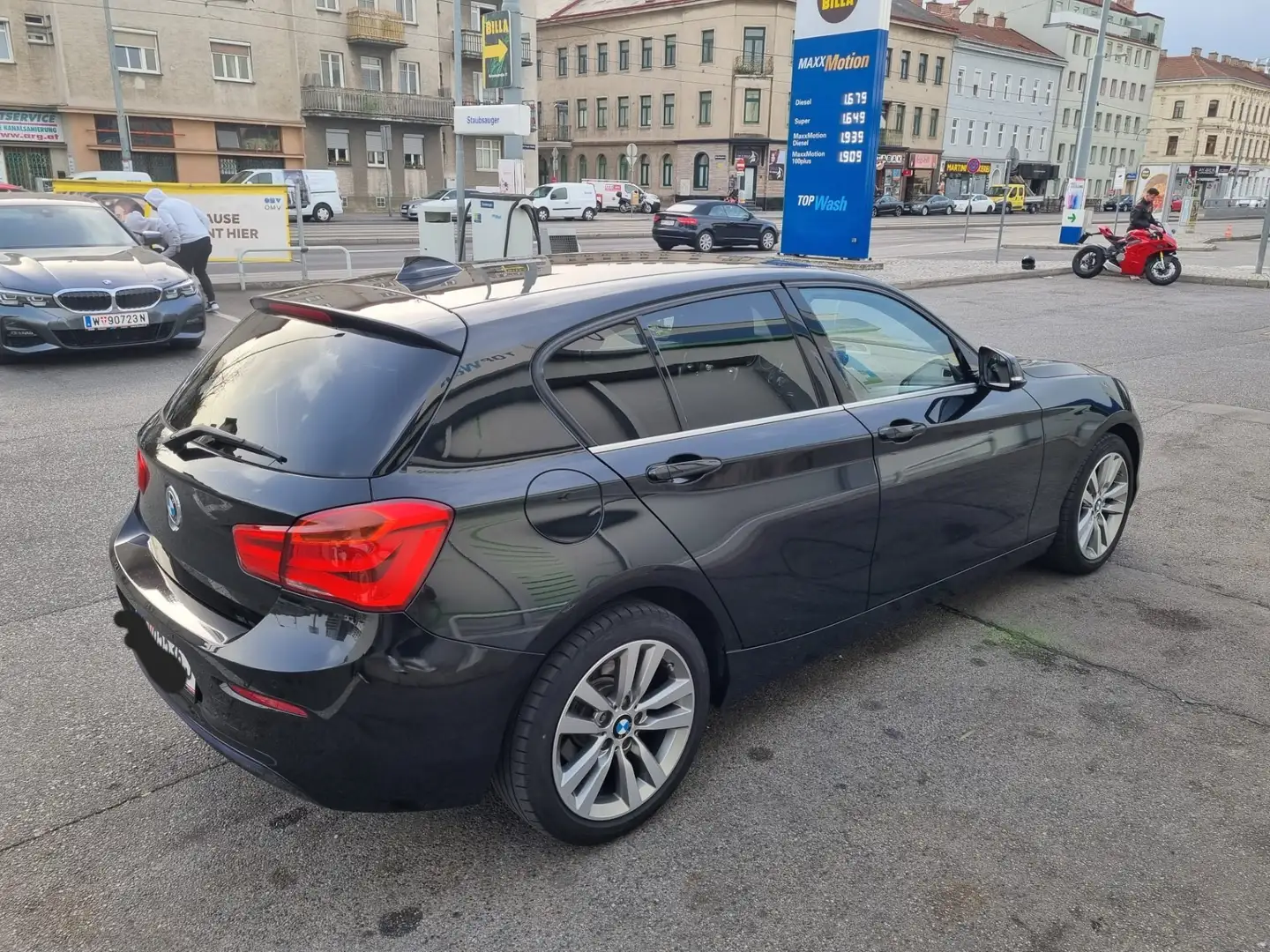 BMW 120 Top gepflegt, Neues Pickerl, 8-fach bereift Schwarz - 2