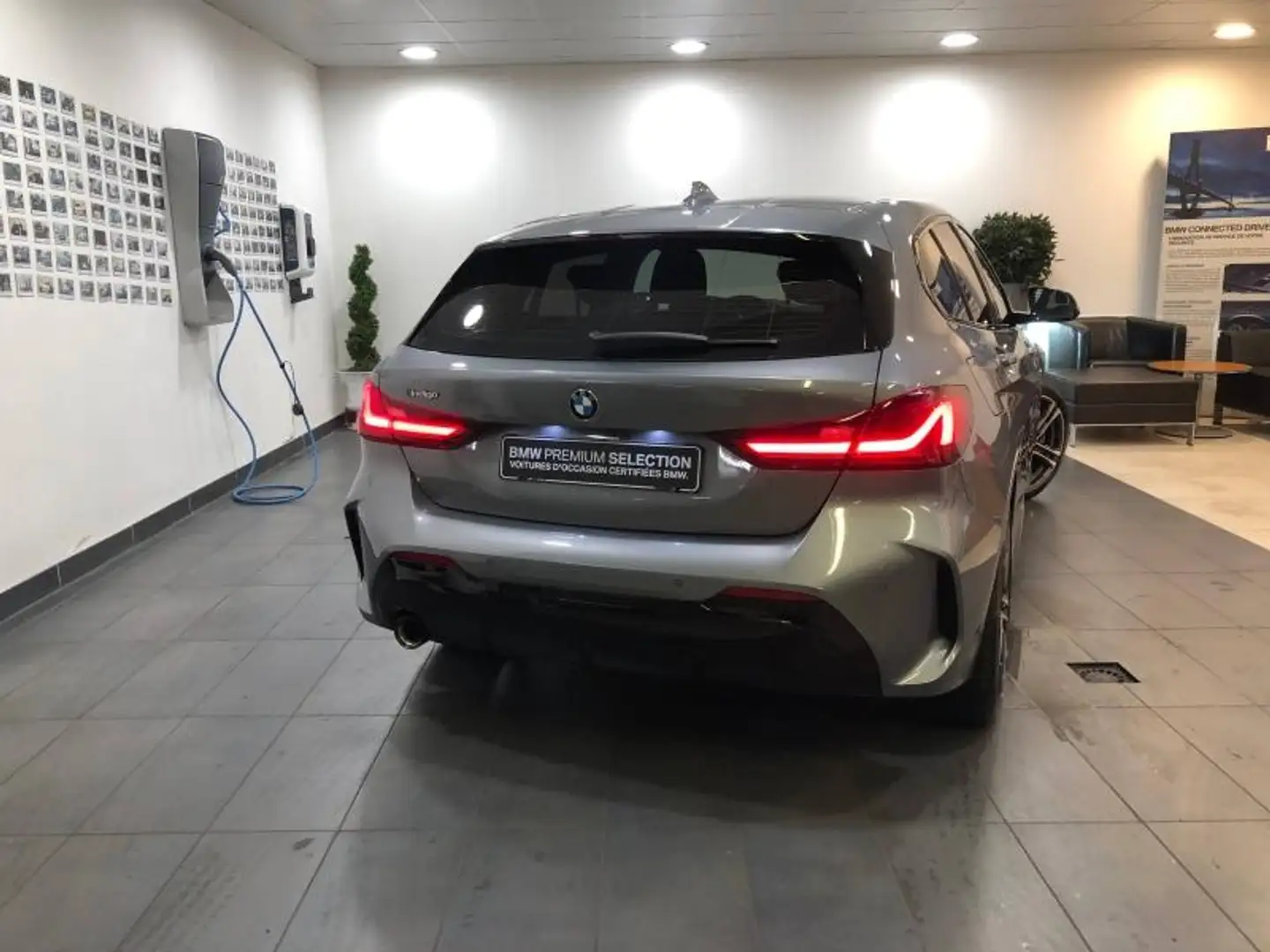 BMW 118 118iA 136ch M Sport DKG7 Grau - 2