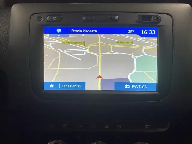 Dacia Duster view 10