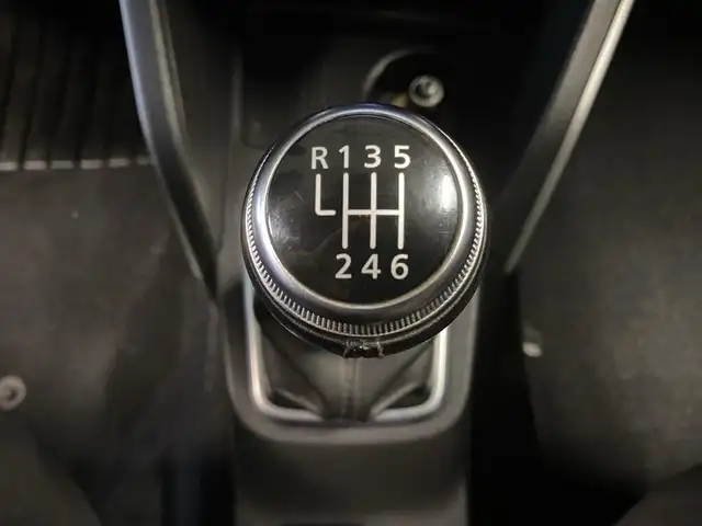 Dacia Duster view 12