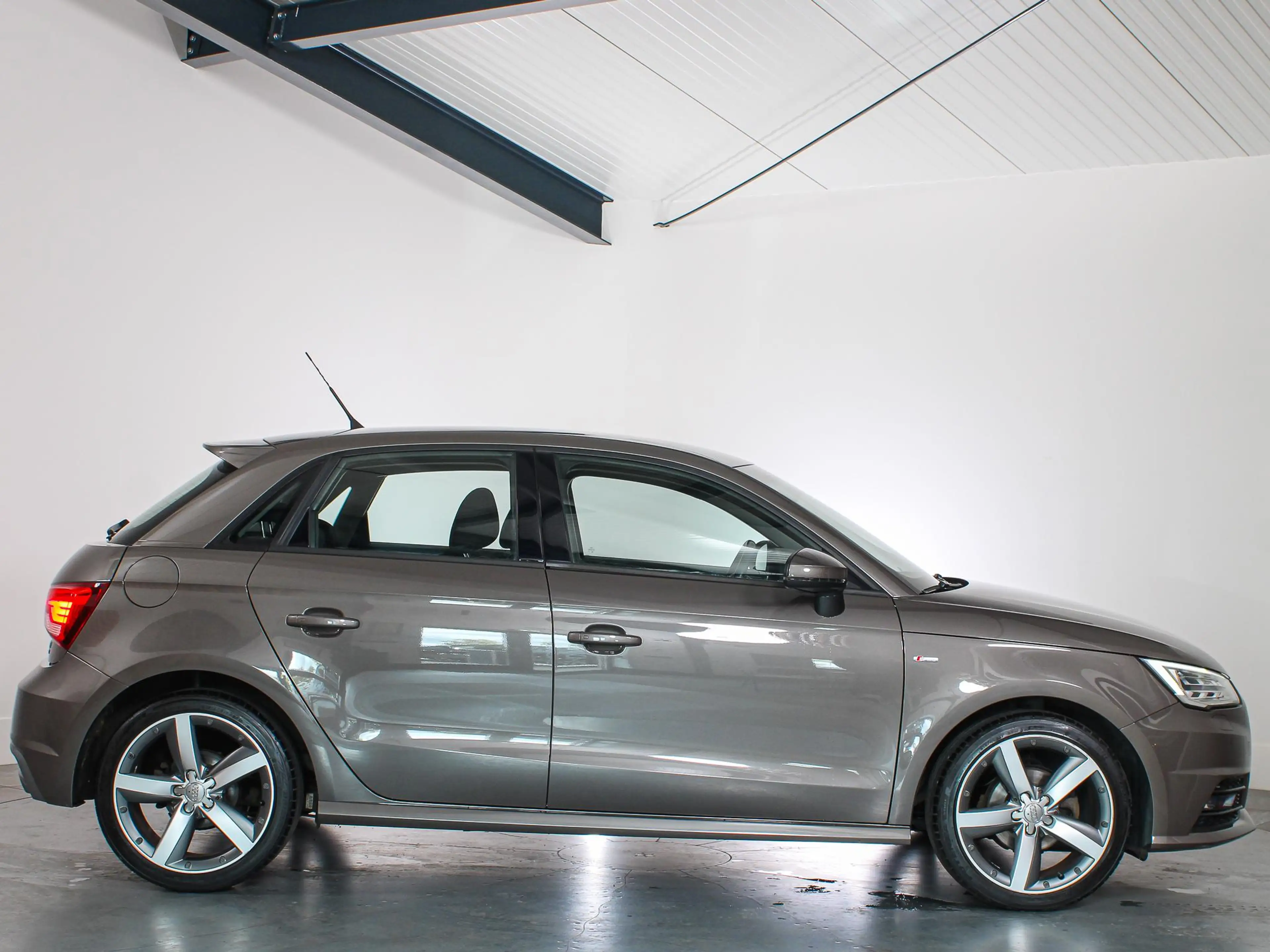 Audi A1 Sportback 1.0 TFSI S-line LED, BOSE, Bluetooth, St — photo 7