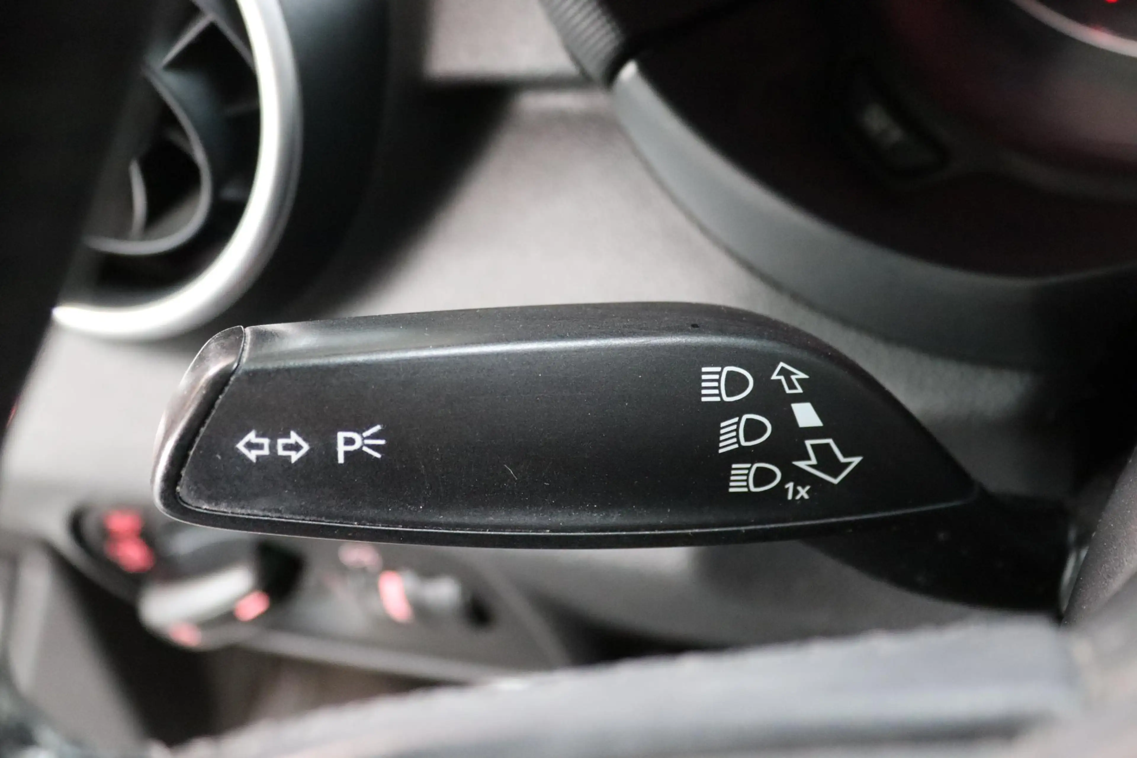 Audi A1 Sportback 1.0 TFSI S-line LED, BOSE, Bluetooth, St — photo 31