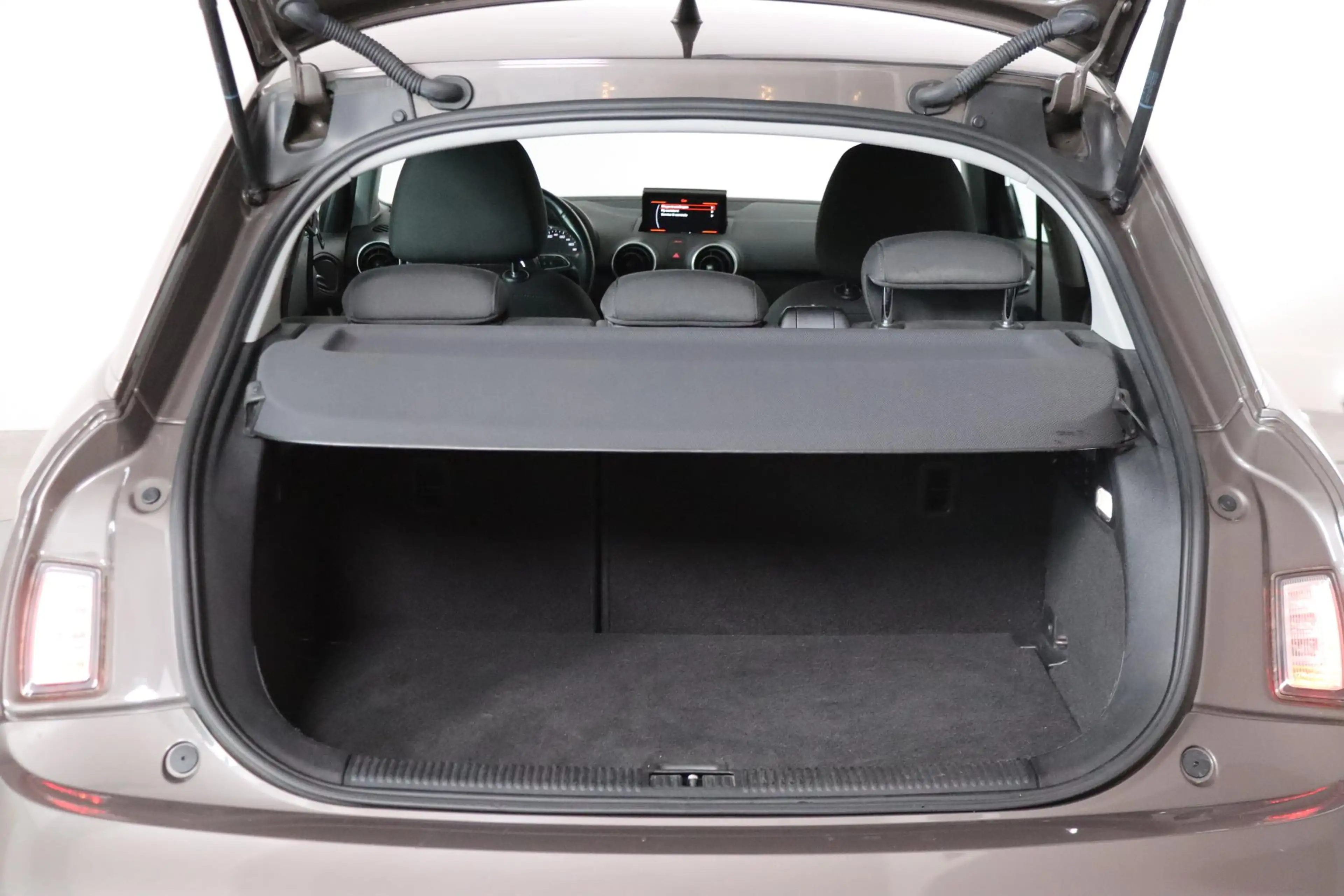 Audi A1 Sportback 1.0 TFSI S-line LED, BOSE, Bluetooth, St — photo 42