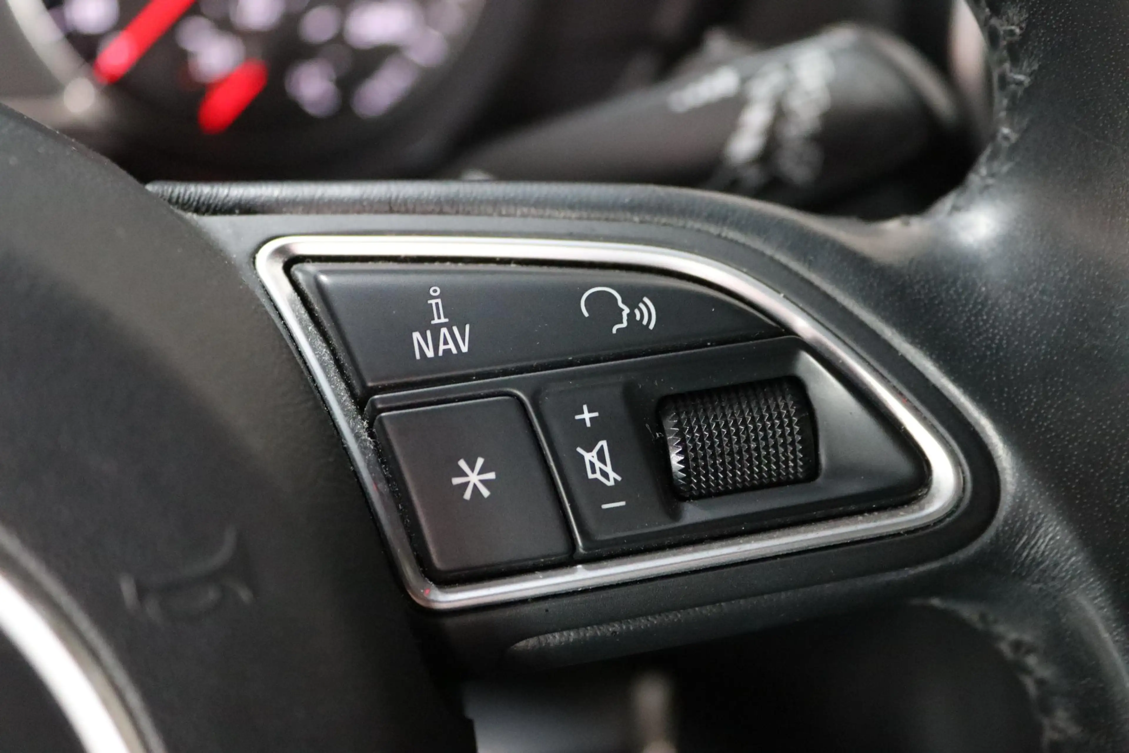 Audi A1 Sportback 1.0 TFSI S-line LED, BOSE, Bluetooth, St — photo 34