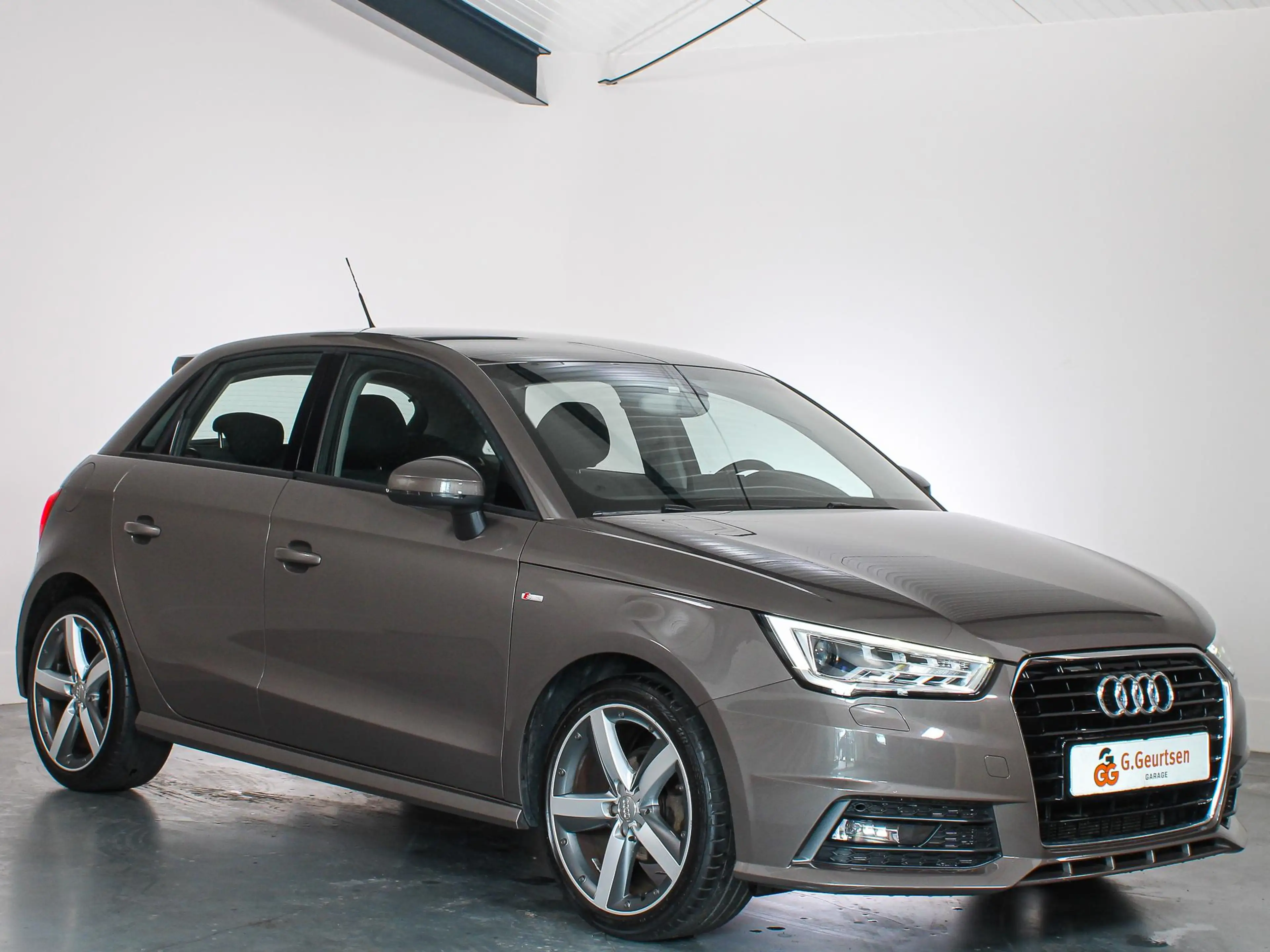 Audi A1 Sportback 1.0 TFSI S-line LED, BOSE, Bluetooth, St — photo 46
