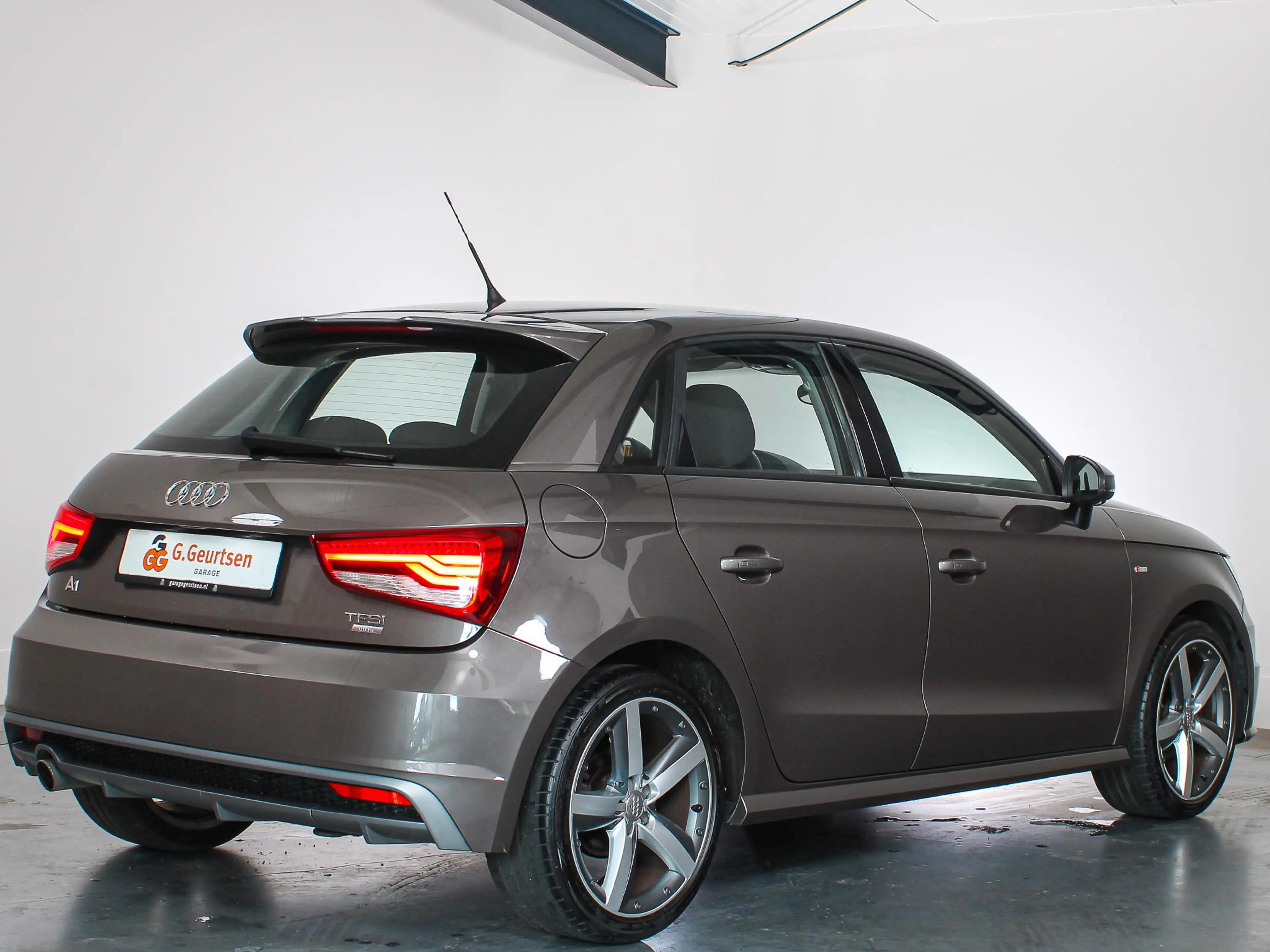 Audi A1 Sportback 1.0 TFSI S-line LED, BOSE, Bluetooth, St — photo 2