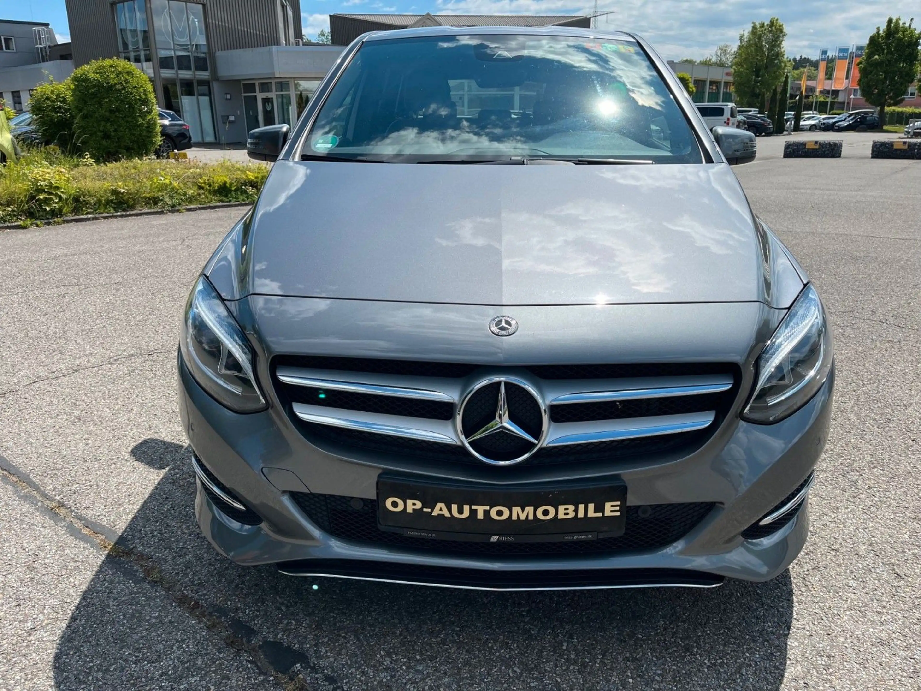 Mercedes-Benz B 220 B -Klasse 4Matic*LED*7G-TRONIC*ALLRAD — photo 3