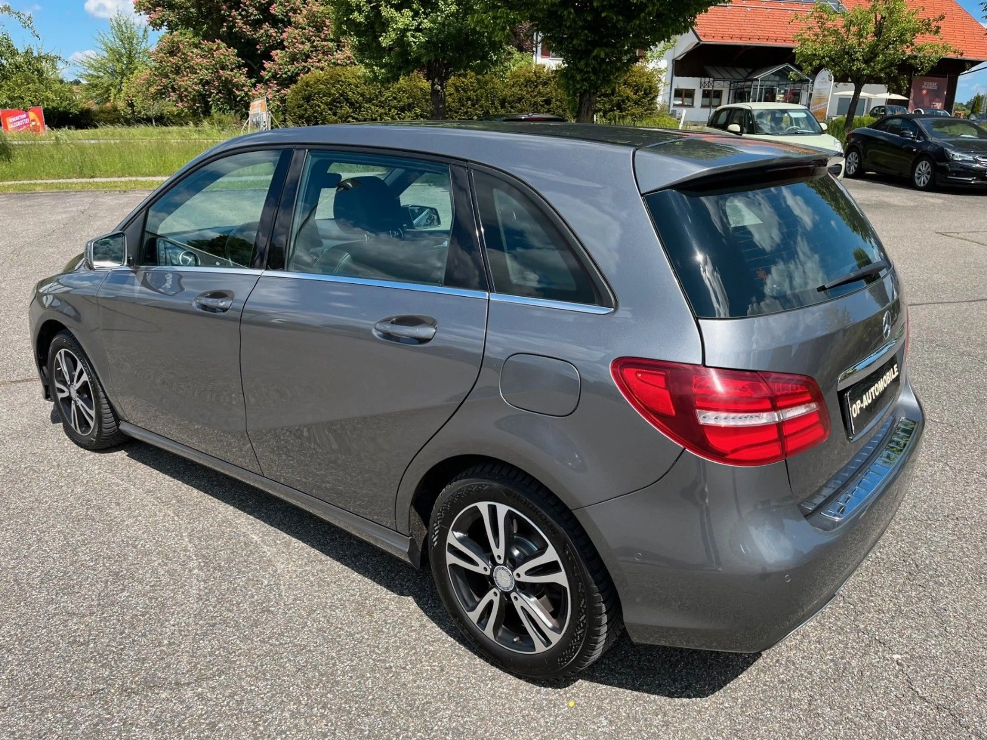 Mercedes-Benz B 220 B -Klasse 4Matic*LED*7G-TRONIC*ALLRAD — photo 7