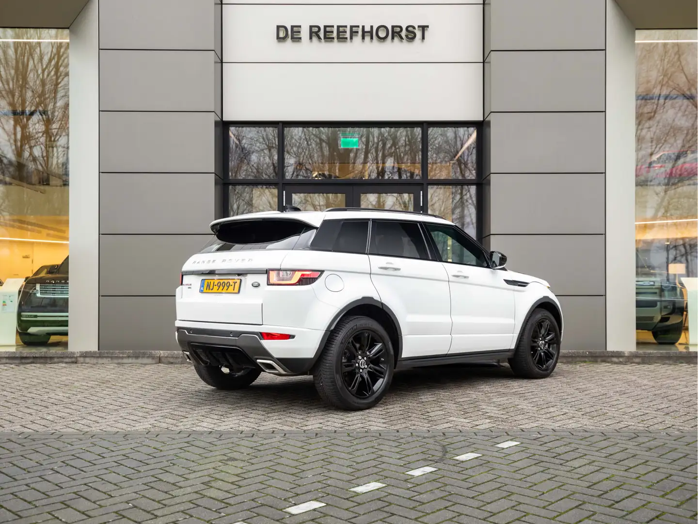Land Rover Range Rover Evoque 2.0 TD4 HSE Dynamic | Dealer Onderhouden | Xenon | Weiß - 2