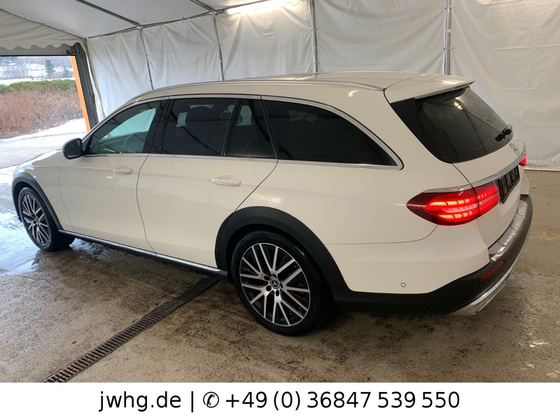Mercedes-Benz E 400 4M All-Terrain Facelift Airm FahrAss+ Pano — photo 9