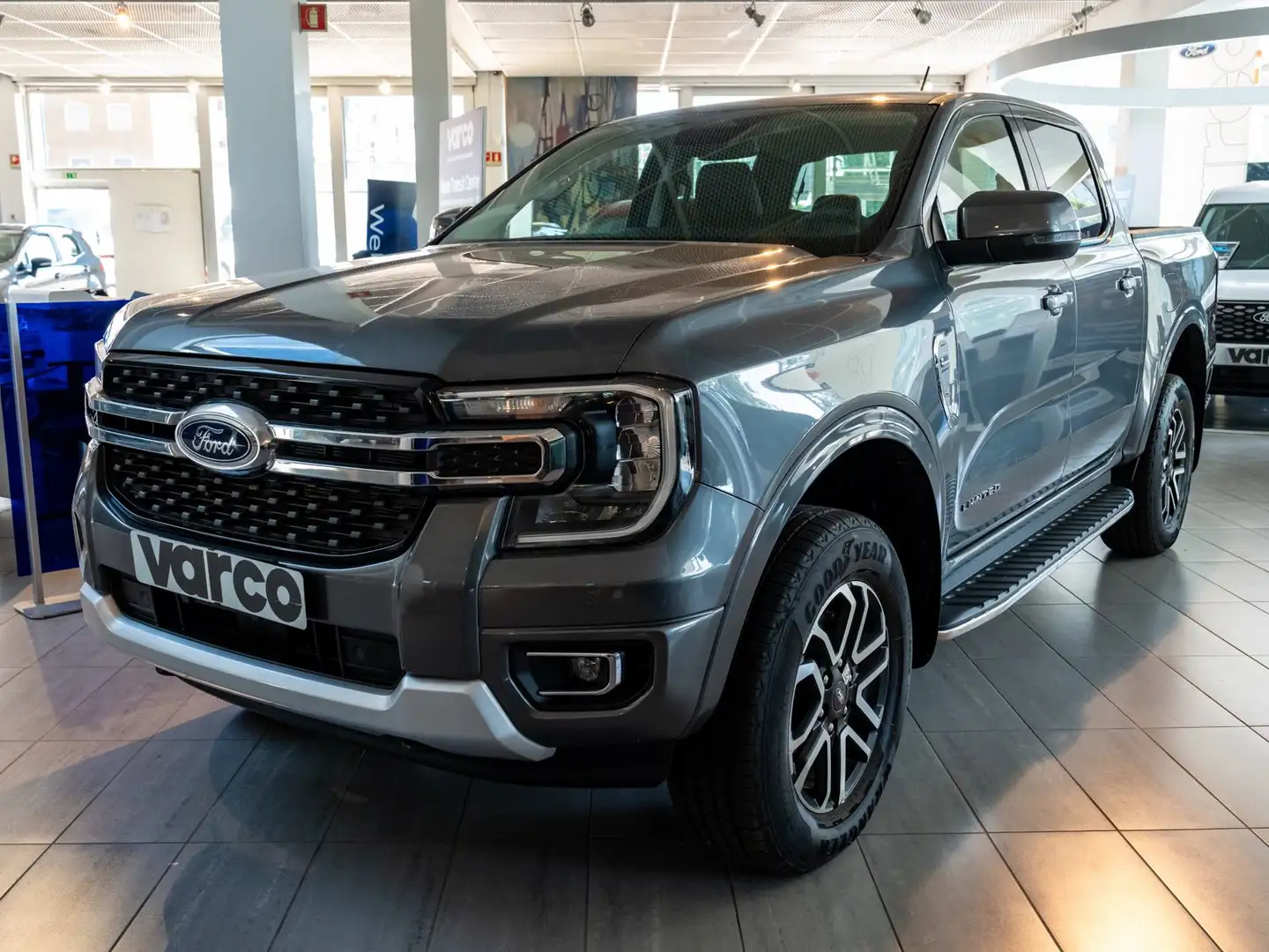 Ford Ranger Ranger DoppiaCab Lim 2.0 205CV A10 AWD 5 Grigio - 2