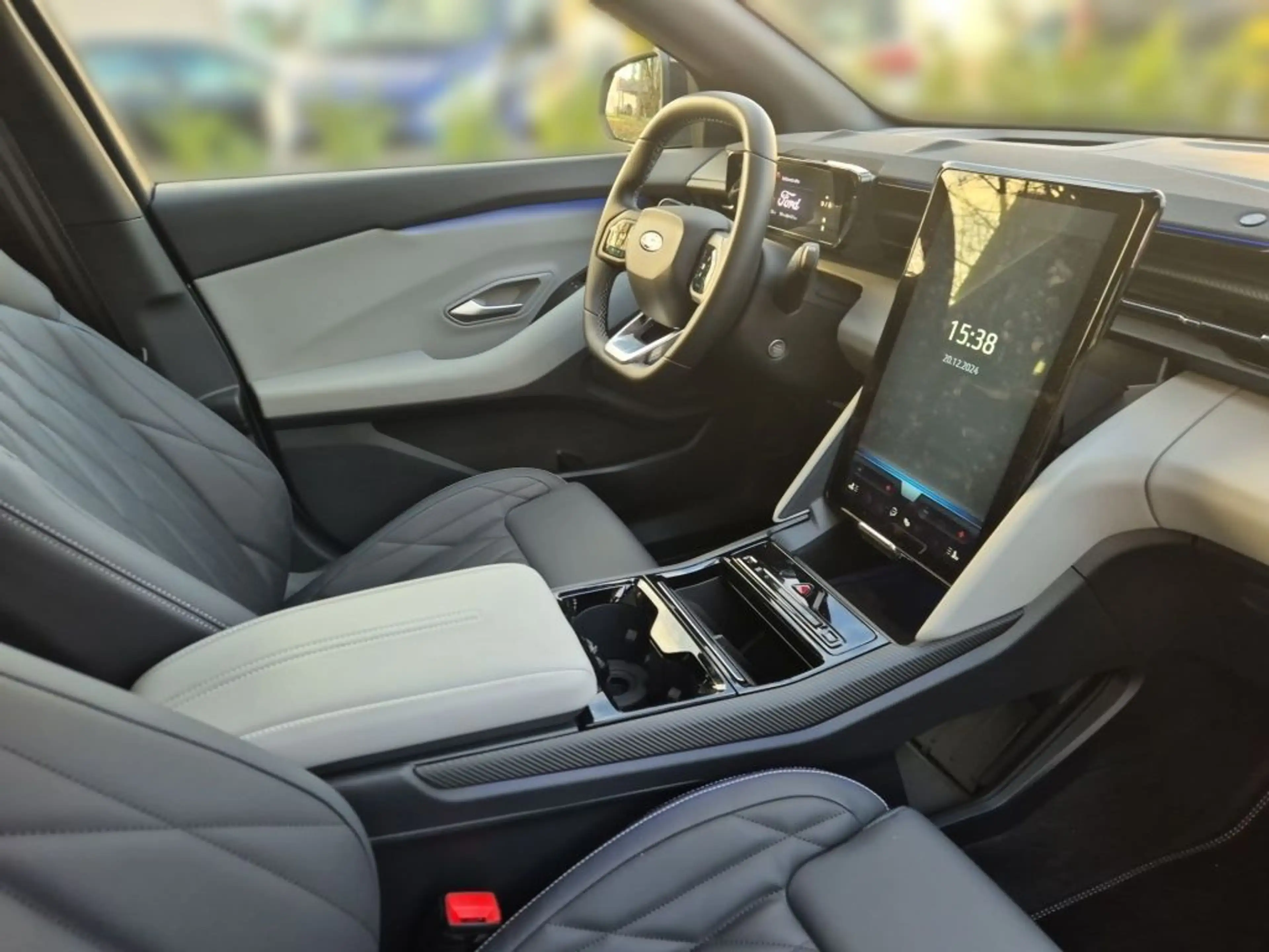 Ford Explorer Elektromotor mit Extended Range RWD 77kWh Premium — photo 14