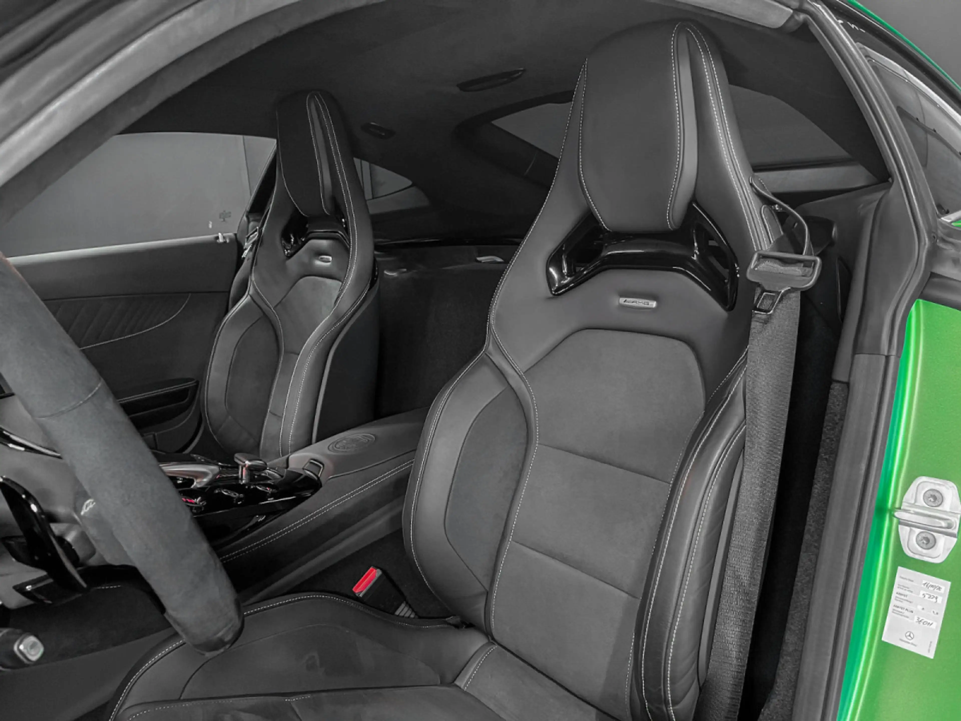 Mercedes-Benz AMG GT R PERFECT CONDITION /NO FAP 1 HAND / KERAMIK/ BURM — photo 12