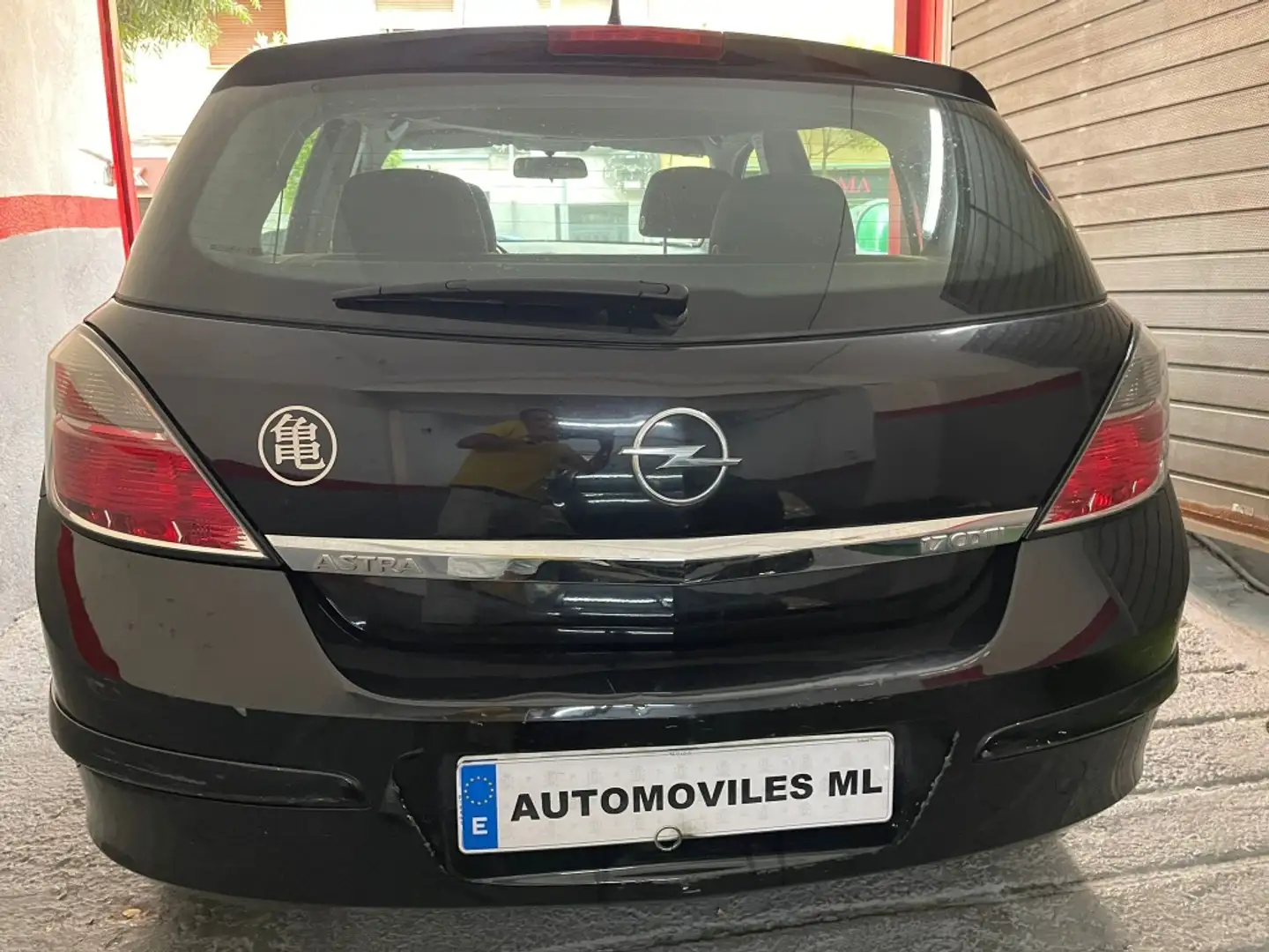 Opel Astra 1.7CDTi Enjoy 6vel. Negro - 2