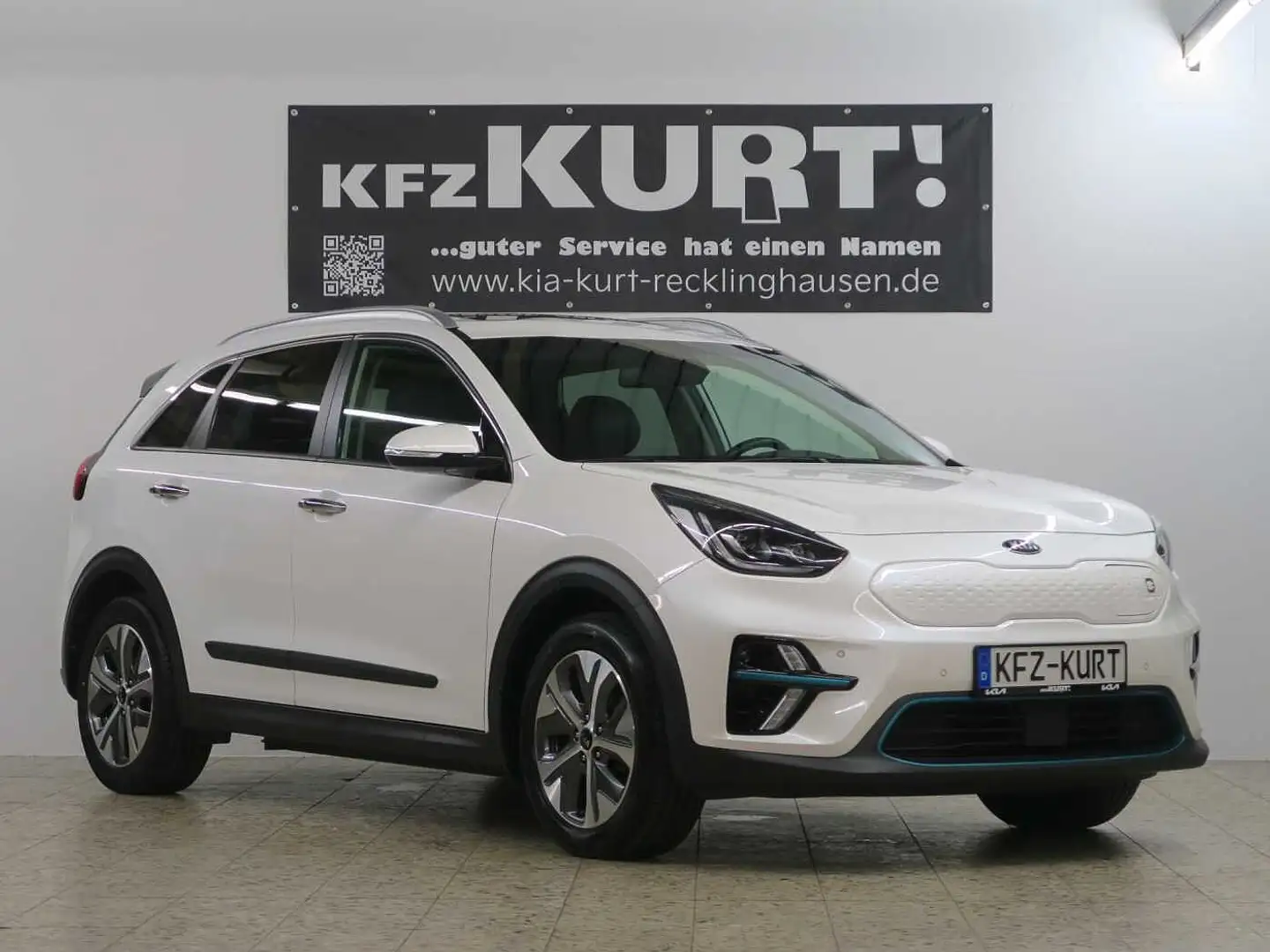 Kia e-Niro 204 Spirit 3-Phasig 64-kWh-Batterie Weiß - 1