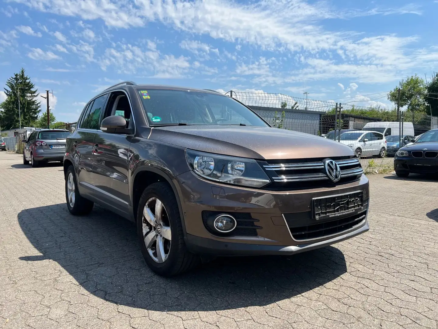 Volkswagen Tiguan Sport & Style BMT Brun - 1