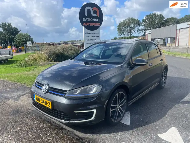 Volkswagen Golf GTE