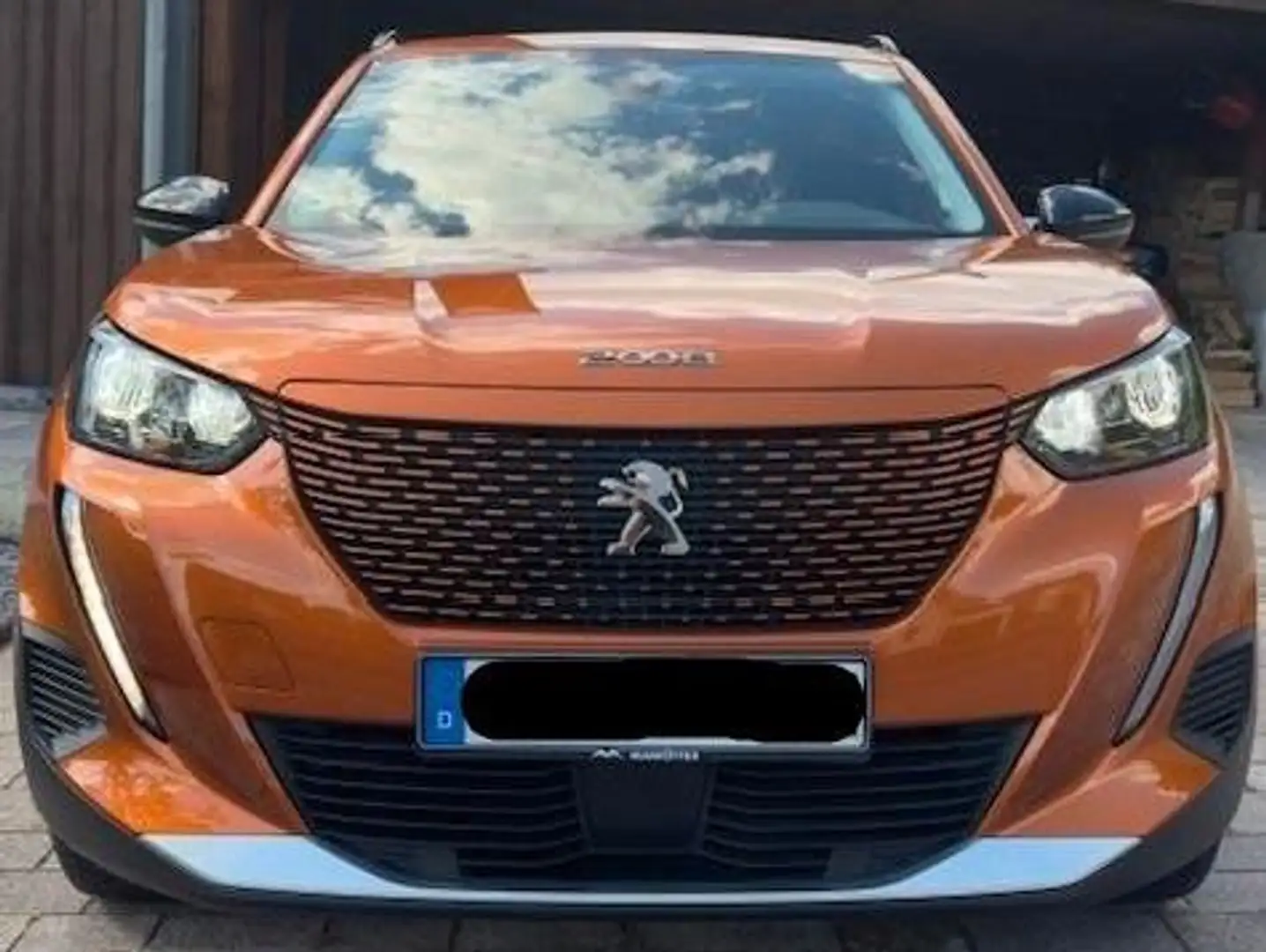 Peugeot e-2008 2008 Elektro Allure Pack Orange - 2