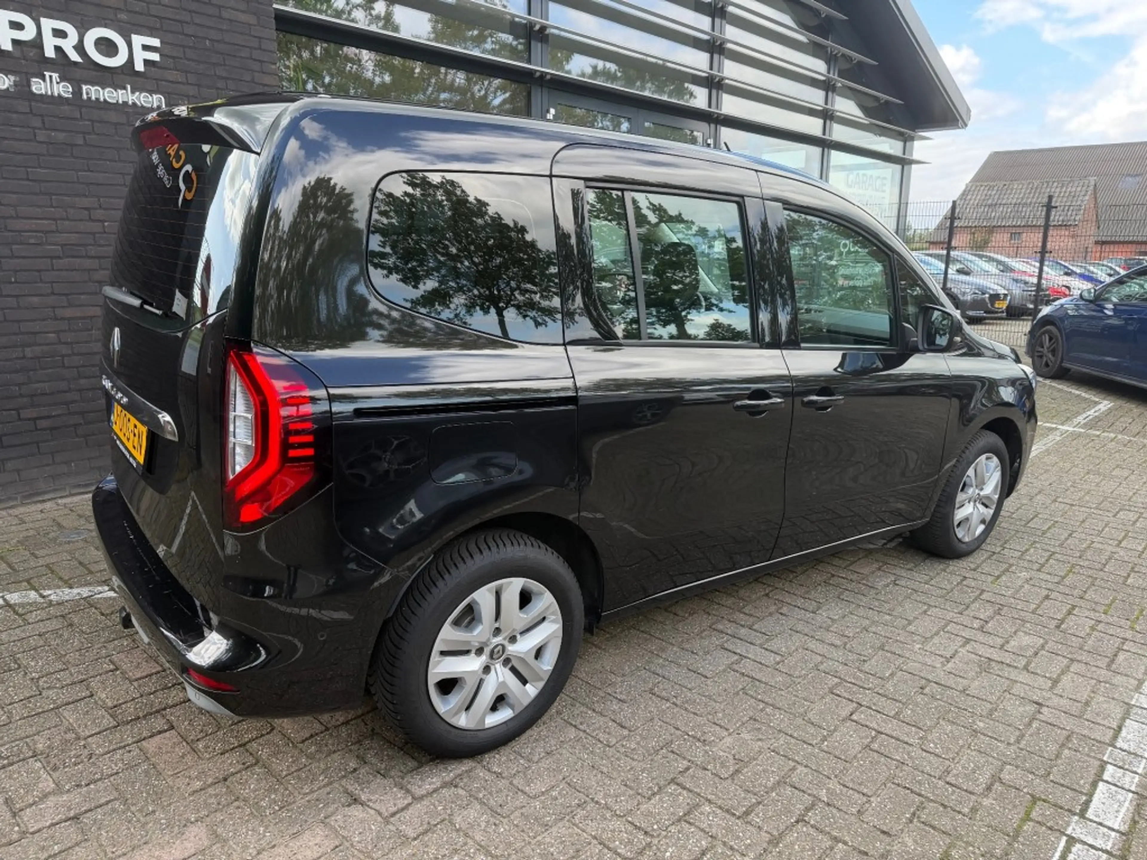 Renault Kangoo 1.3 TCE — photo 4
