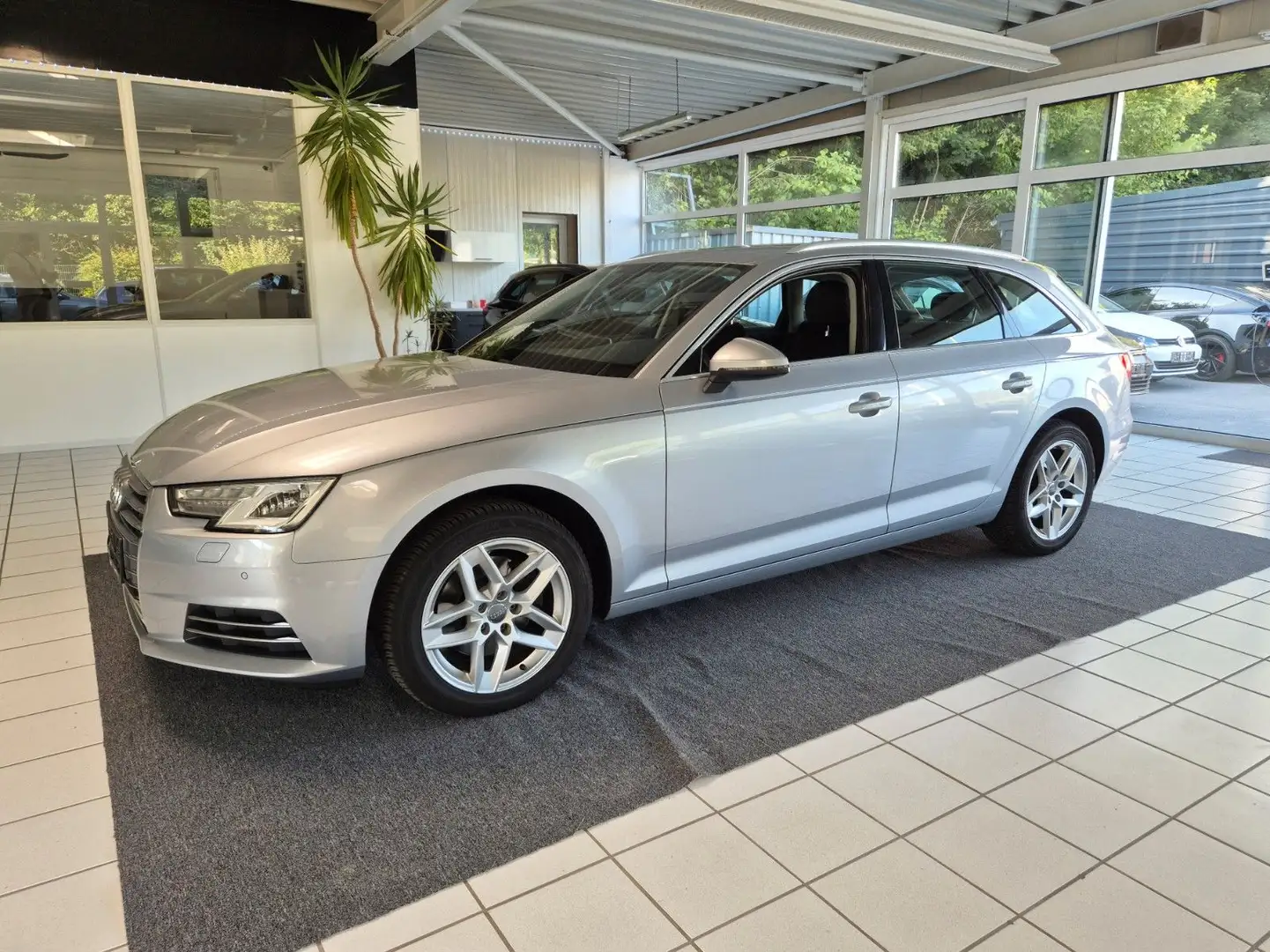 Audi A4 Avant sport*VIRTUAL*XEN*SHZ*NAVI*SPORTSITZE* Silber - 1