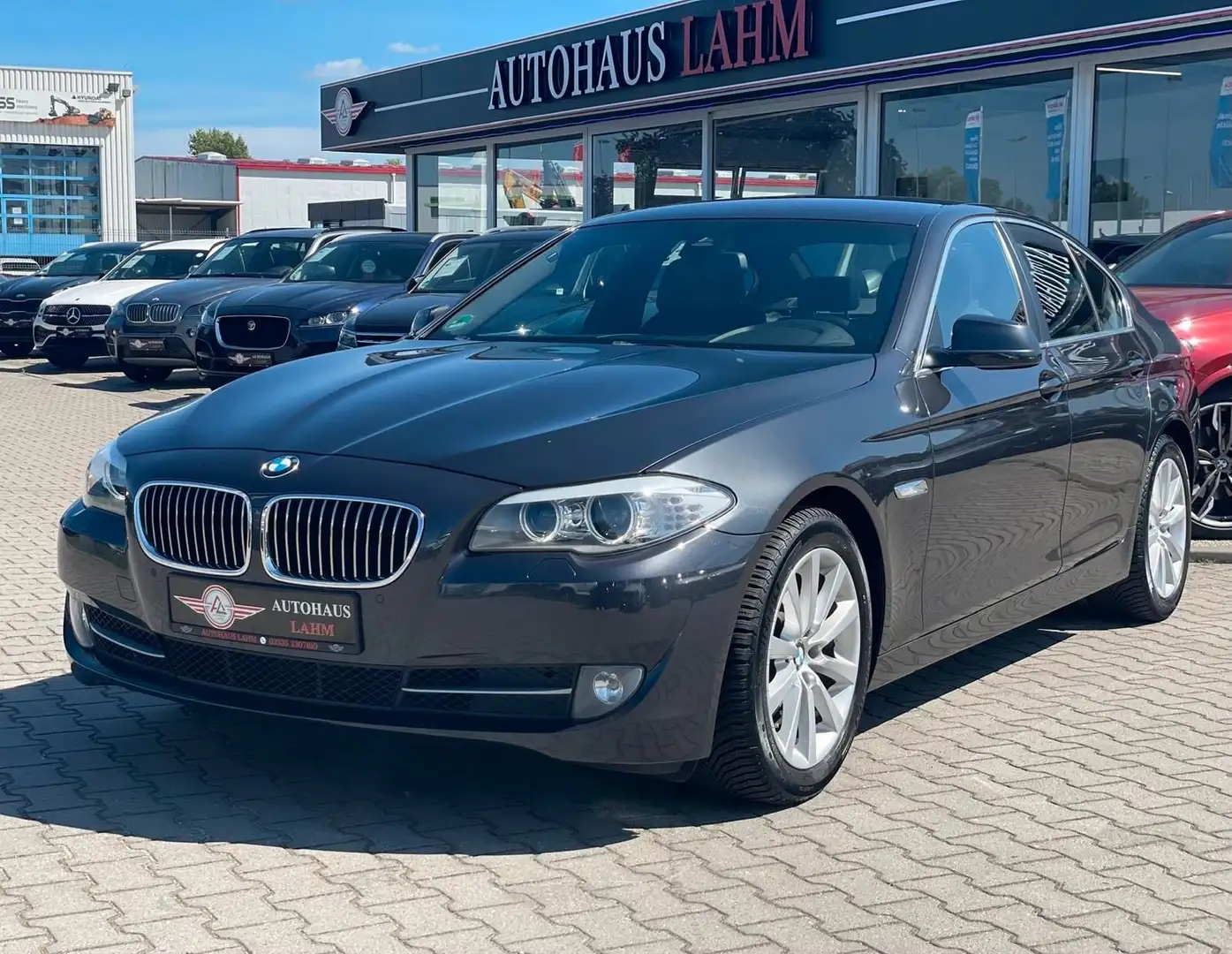 BMW 520 i Lim. SPORT AUTOMATIK"LEDER"MEMORY SITZE" Grau - 2