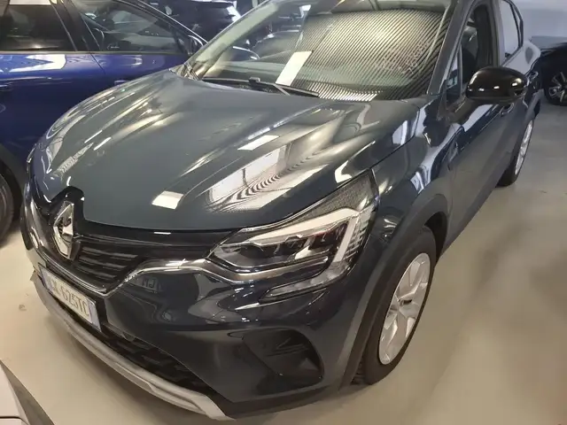 Renault Captur view 2