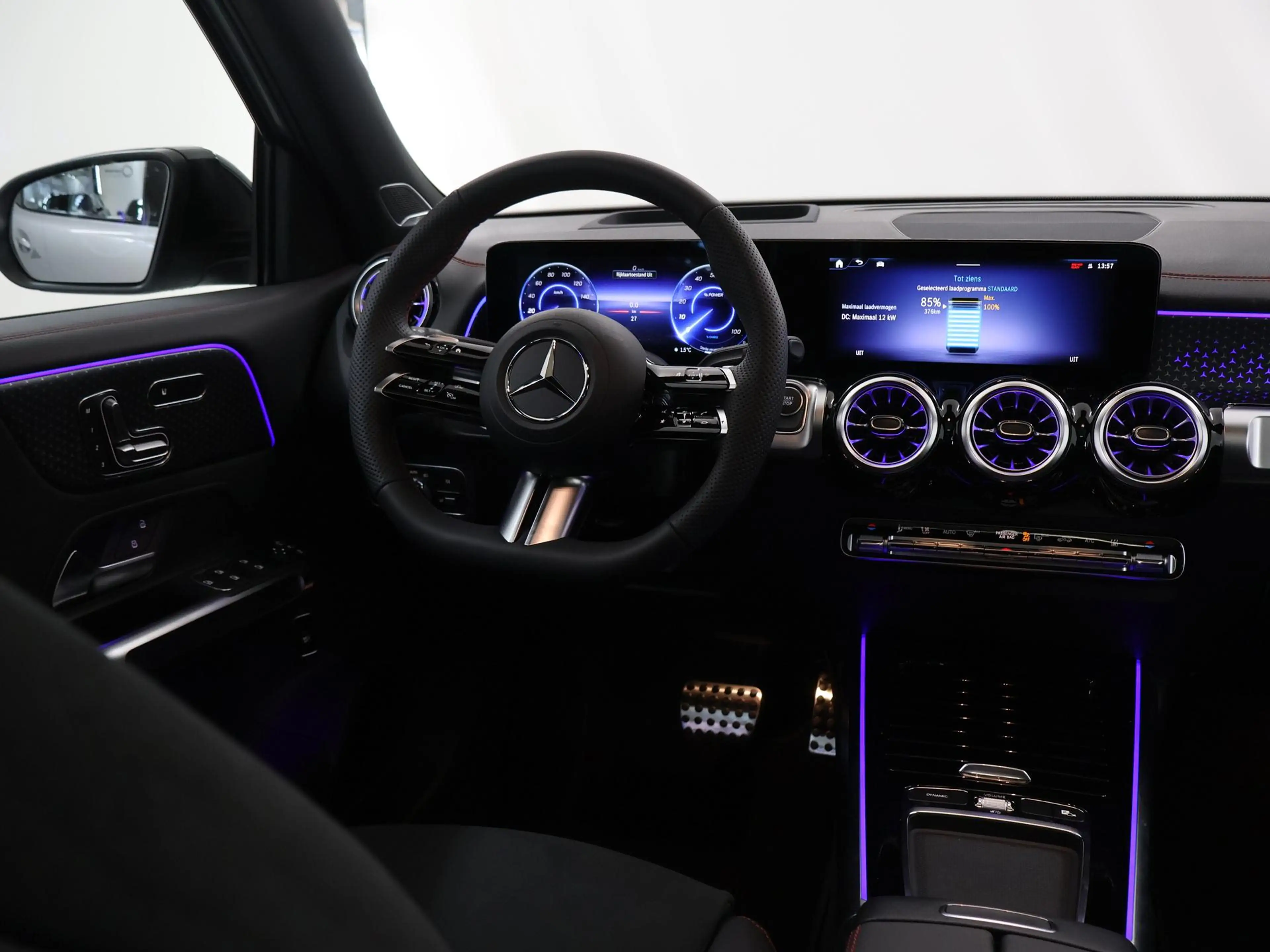 Mercedes-Benz EQB 250 250+ Business Solution AMG 71 kWh | Panoramaschuif — photo 9