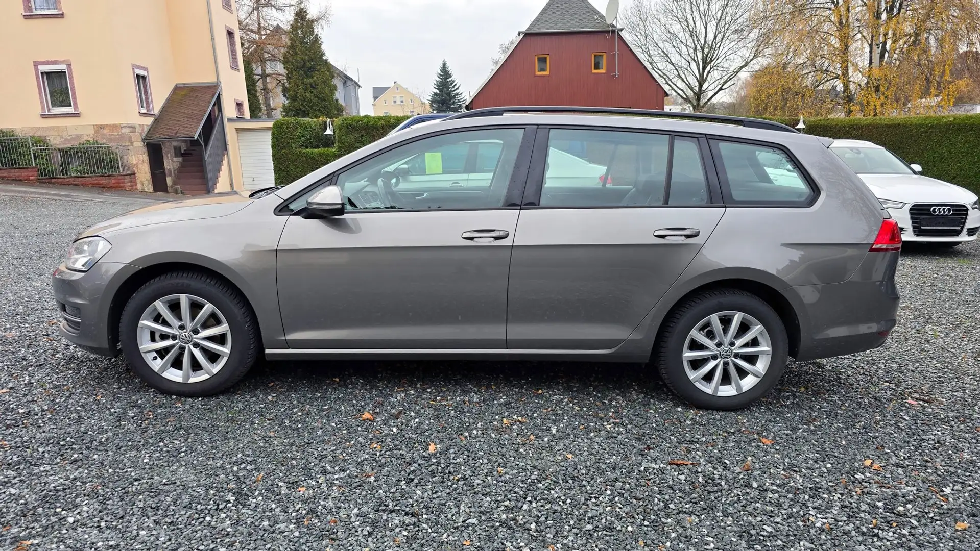 Volkswagen Golf Variant Golf VII Variant 1.2 TSI BlueMotion erst 89624 km Grau - 2