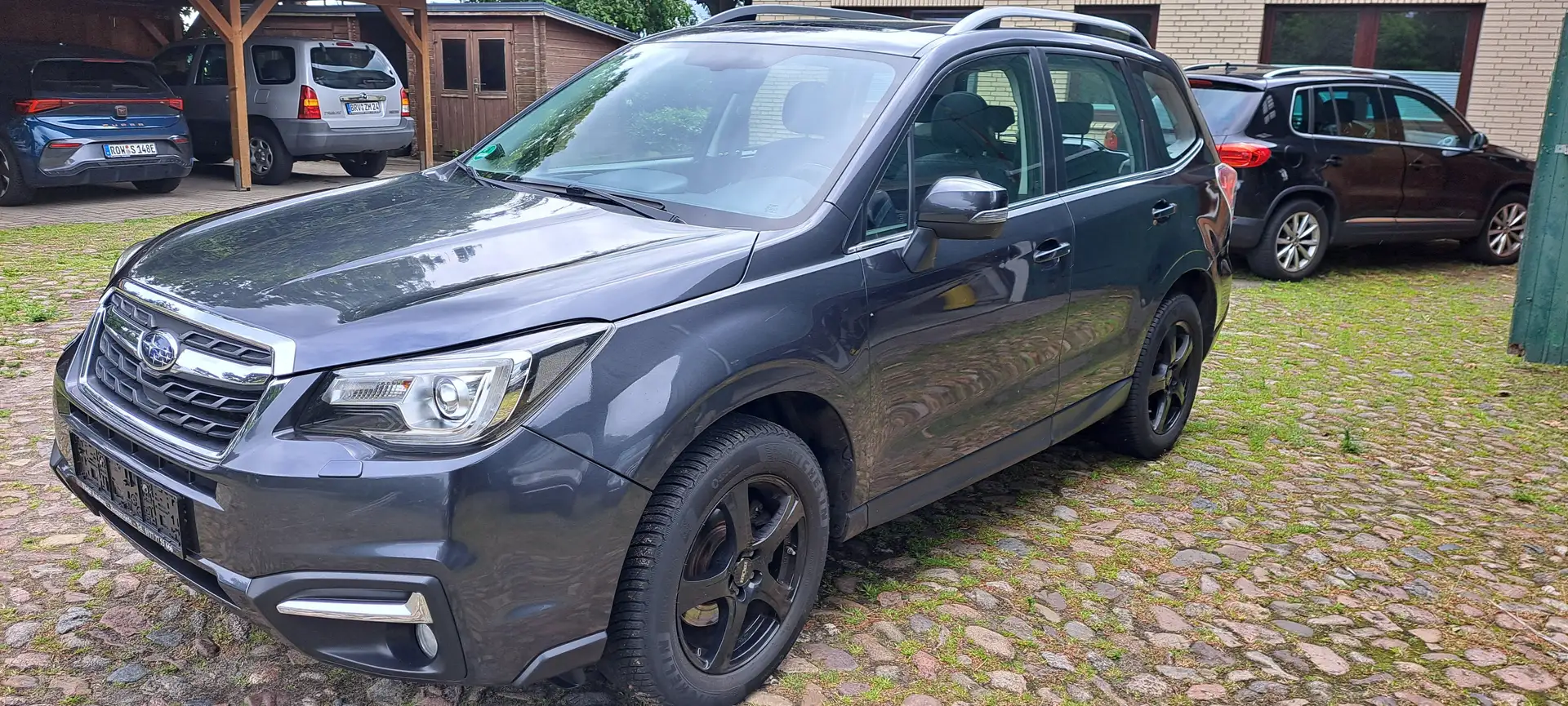 Subaru Forester Exclusive, 4x4 mit neuem Motor Grau - 1